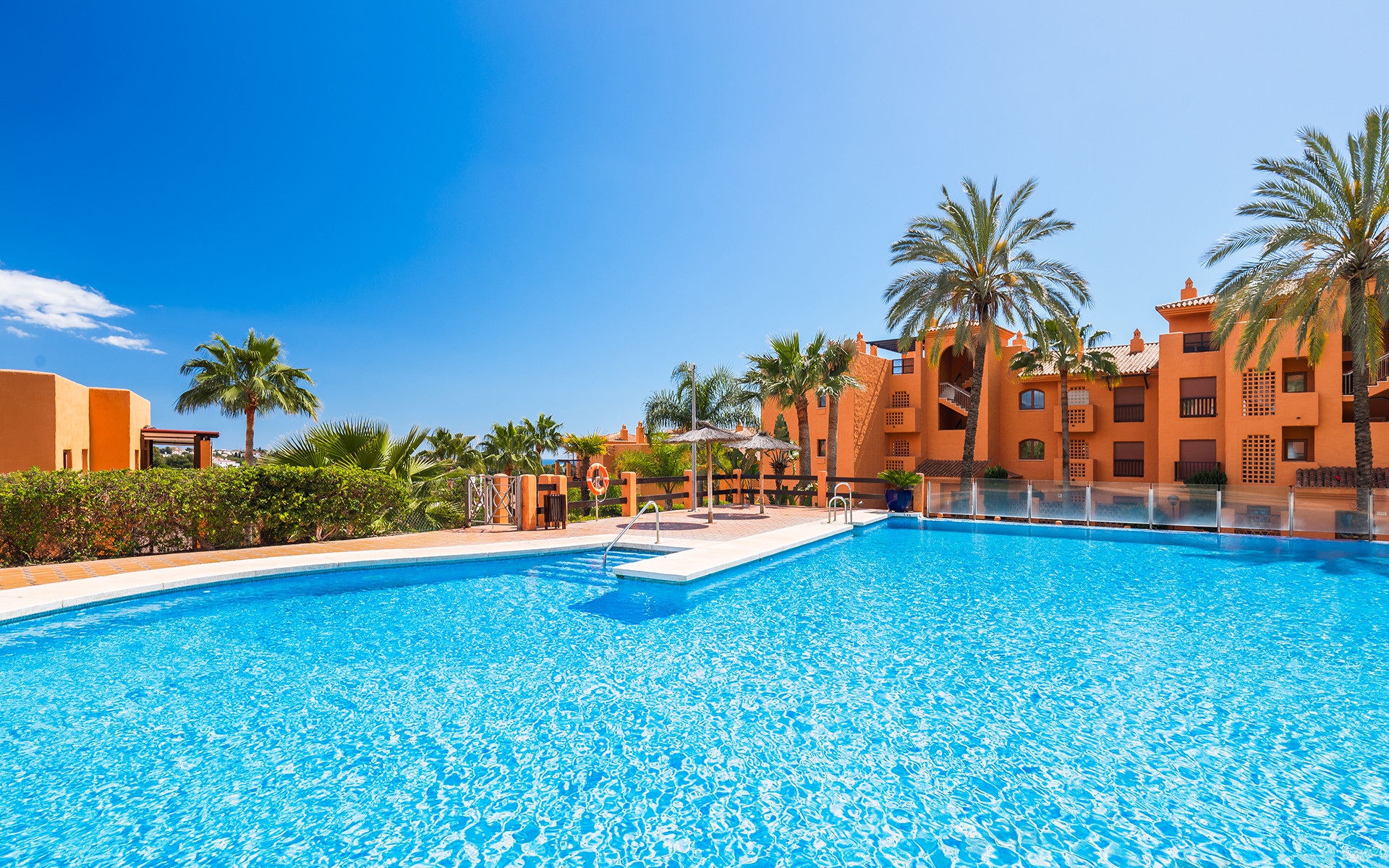 Fully renovated garden apartment in Gazules del Sol, a gated complex close to amenities in Benahavís · Photo 31