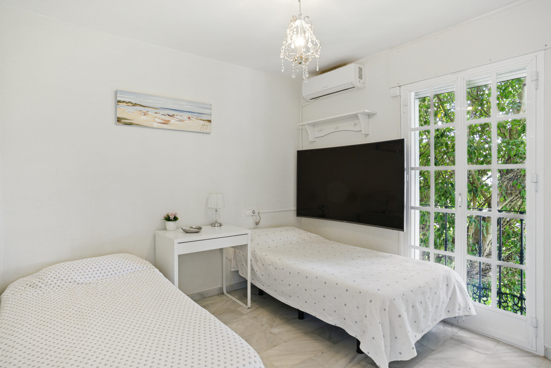 Wonderful three bedroom townhouse with sea views, located in Bel Air, Estepona · Photo 14