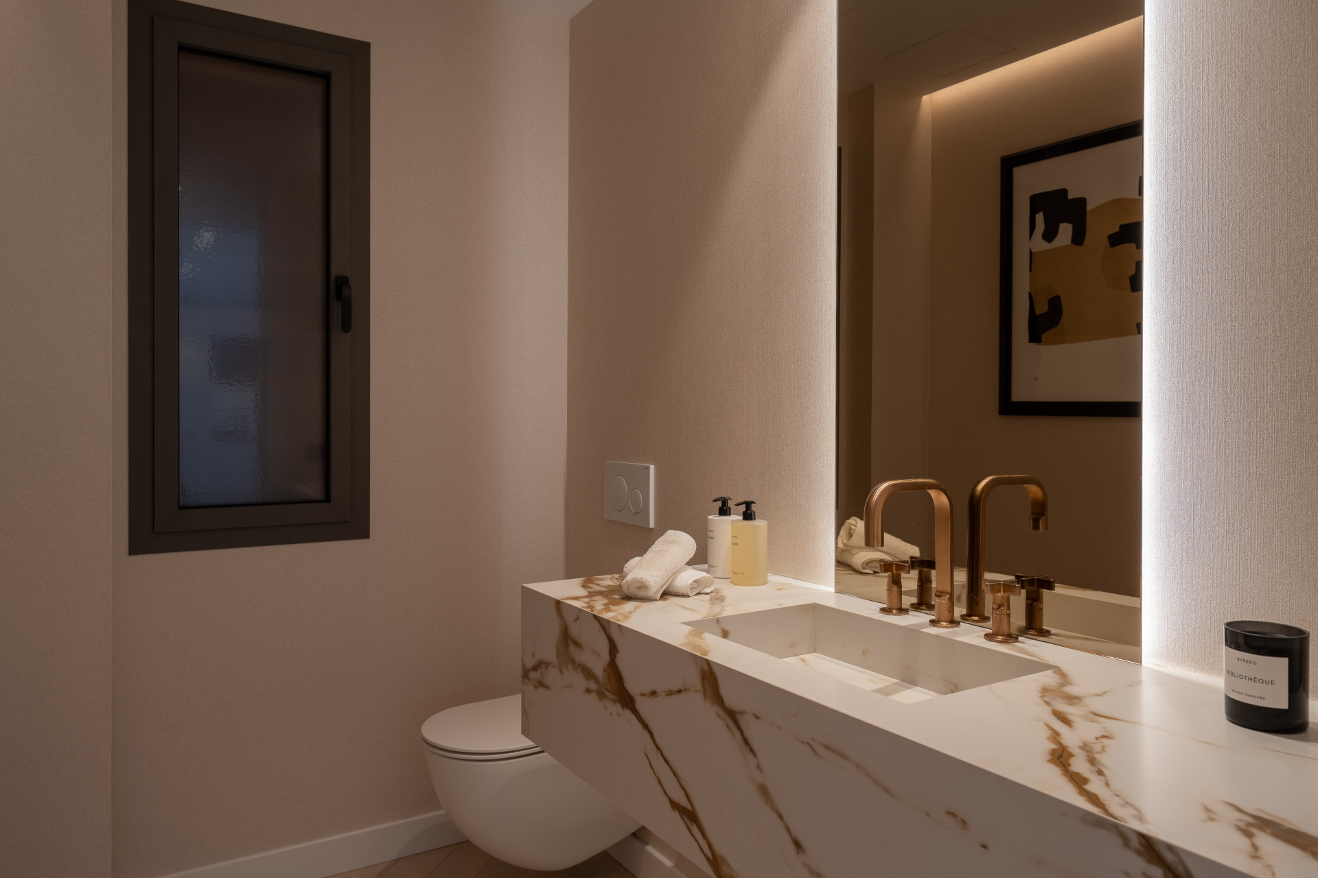 Stunning newly renovated four bedroom apartment  in Les Belvédères, Nueva Andalucía · Photo 24