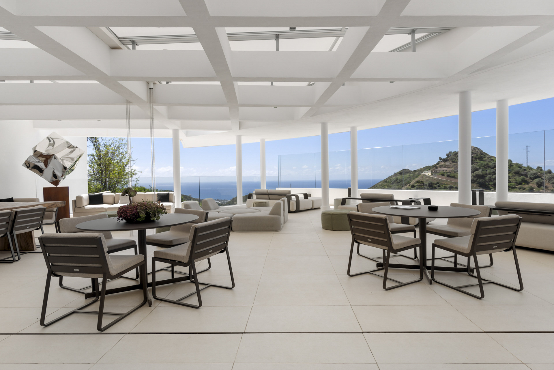 Beautiful two bedroom, south east facing apartment located in the exclusive Urbanisation Palo Alto · Photo 25