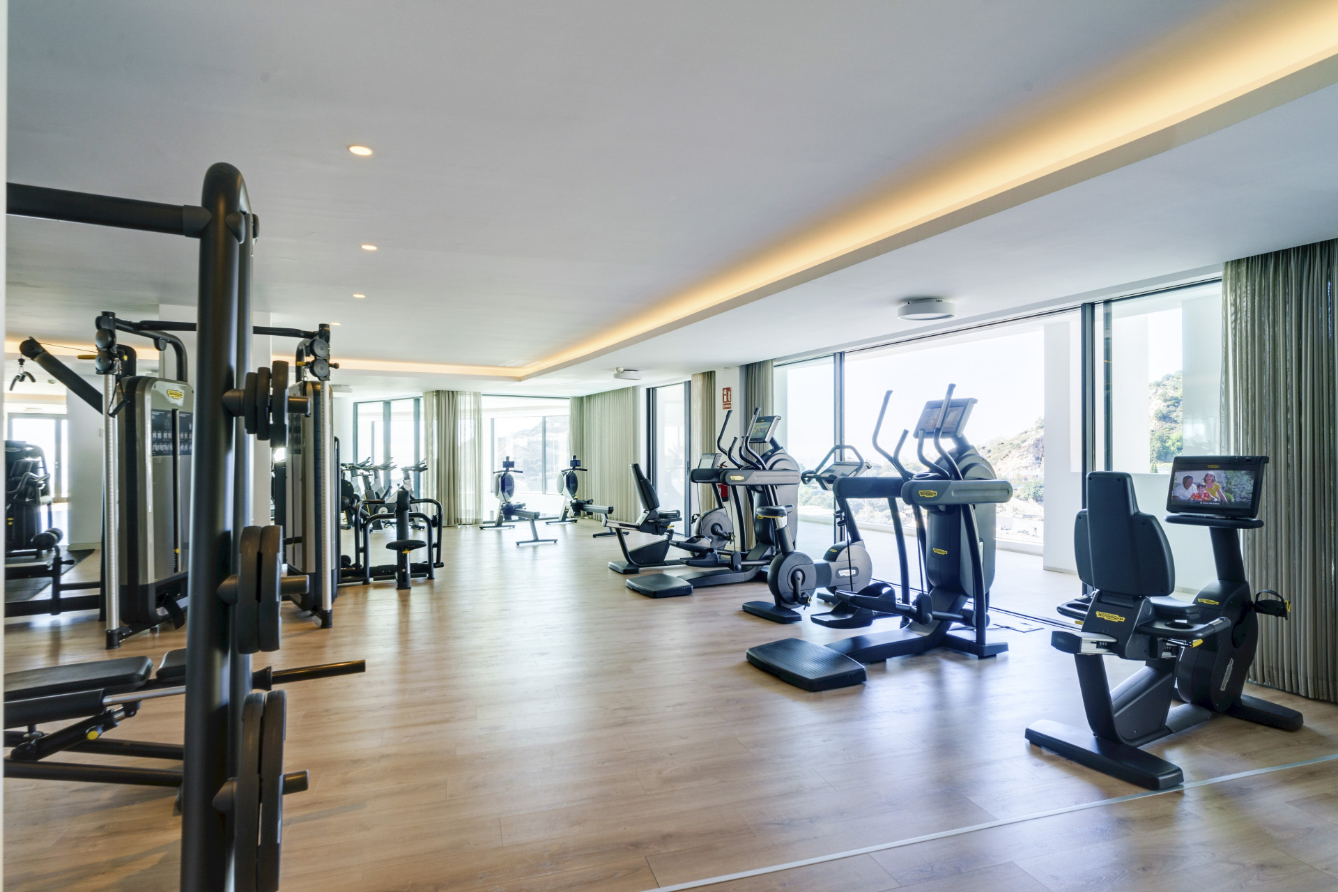 Beautiful two bedroom, south east facing apartment located in the exclusive Urbanisation Palo Alto · Photo 31