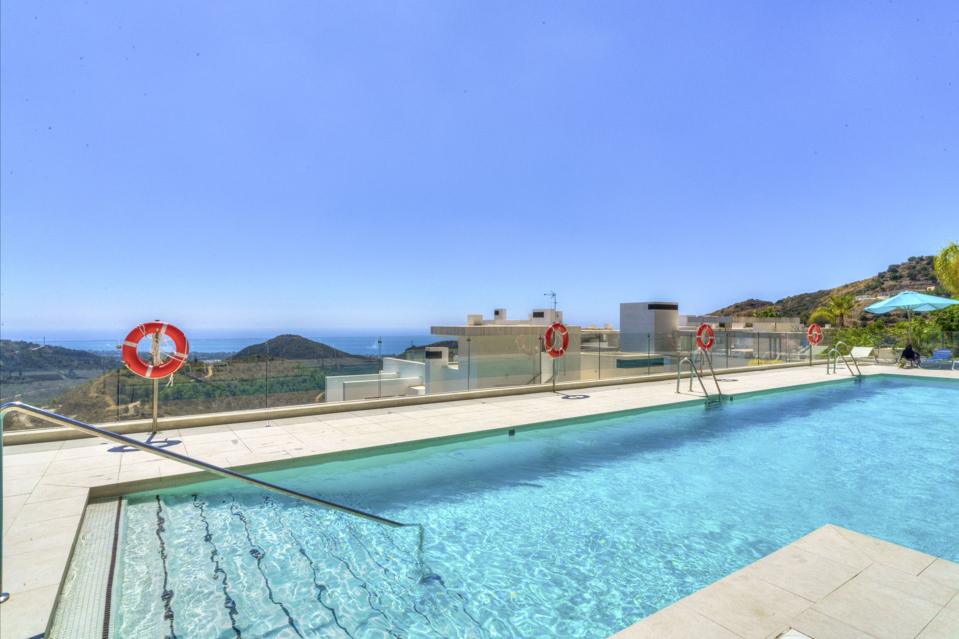 Beautiful two bedroom, south east facing apartment located in the exclusive Urbanisation Palo Alto · Photo 13