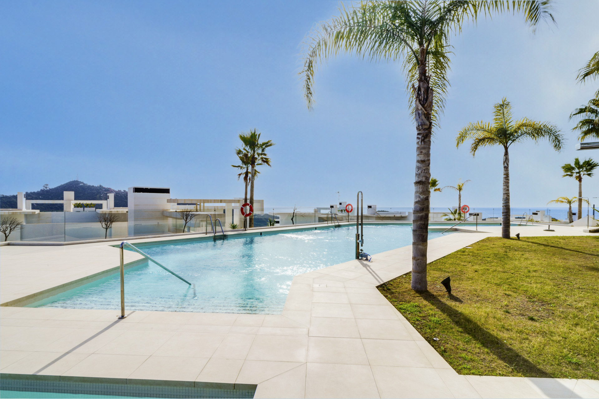 Beautiful two bedroom, south east facing apartment located in the exclusive Urbanisation Palo Alto · Photo 30