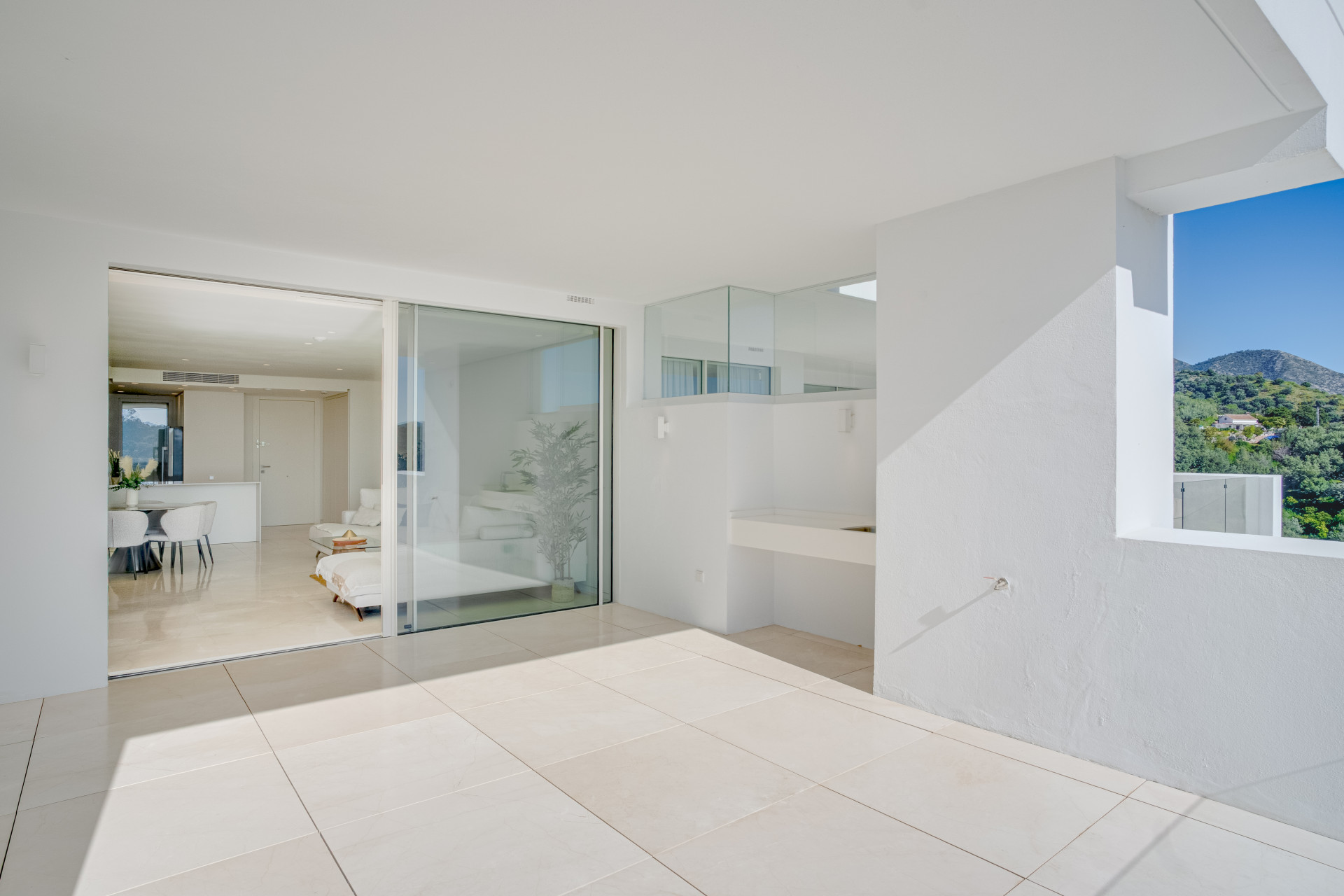 Beautiful two bedroom, south east facing apartment located in the exclusive Urbanisation Palo Alto · Photo 8