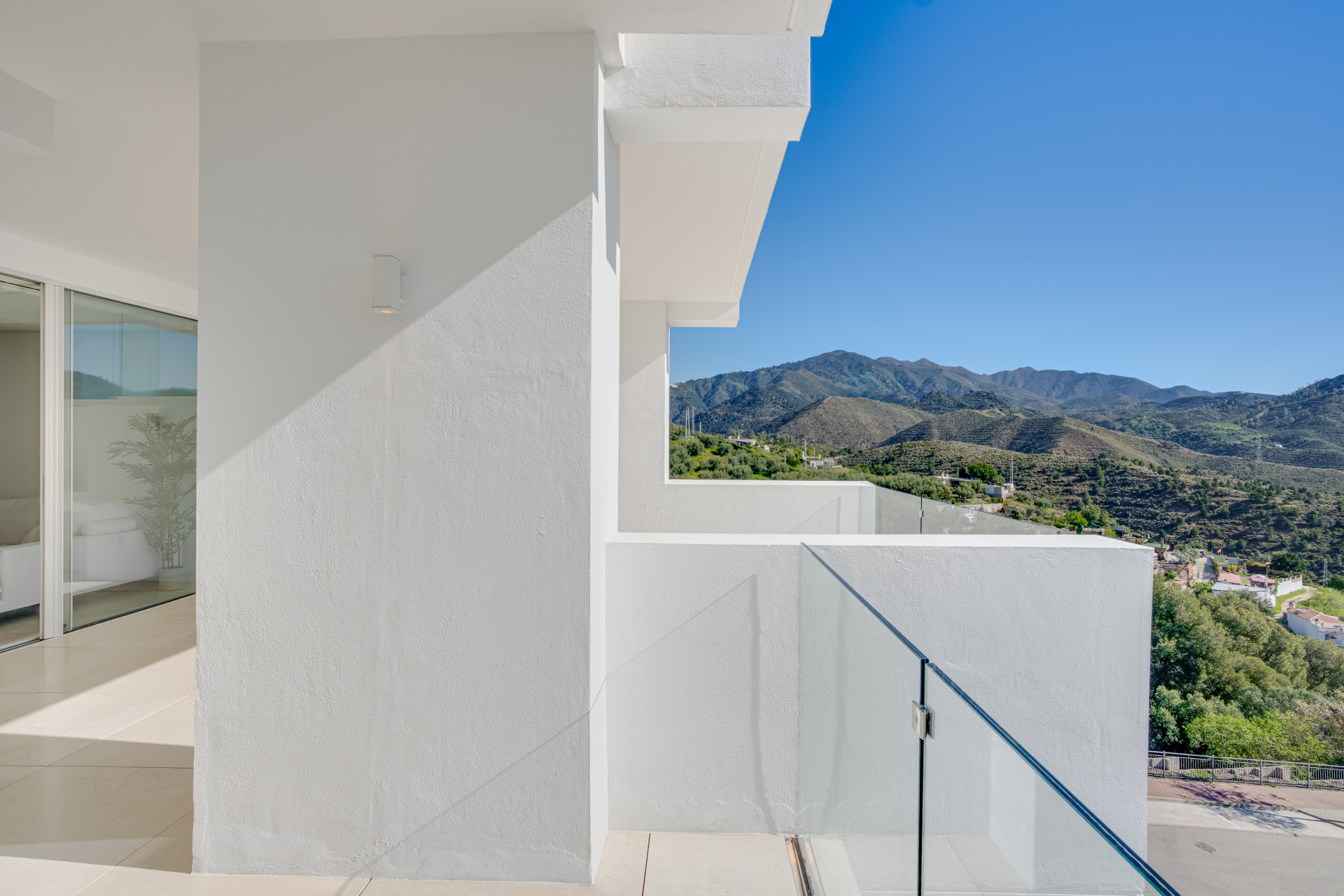 Beautiful two bedroom, south east facing apartment located in the exclusive Urbanisation Palo Alto · Photo 17