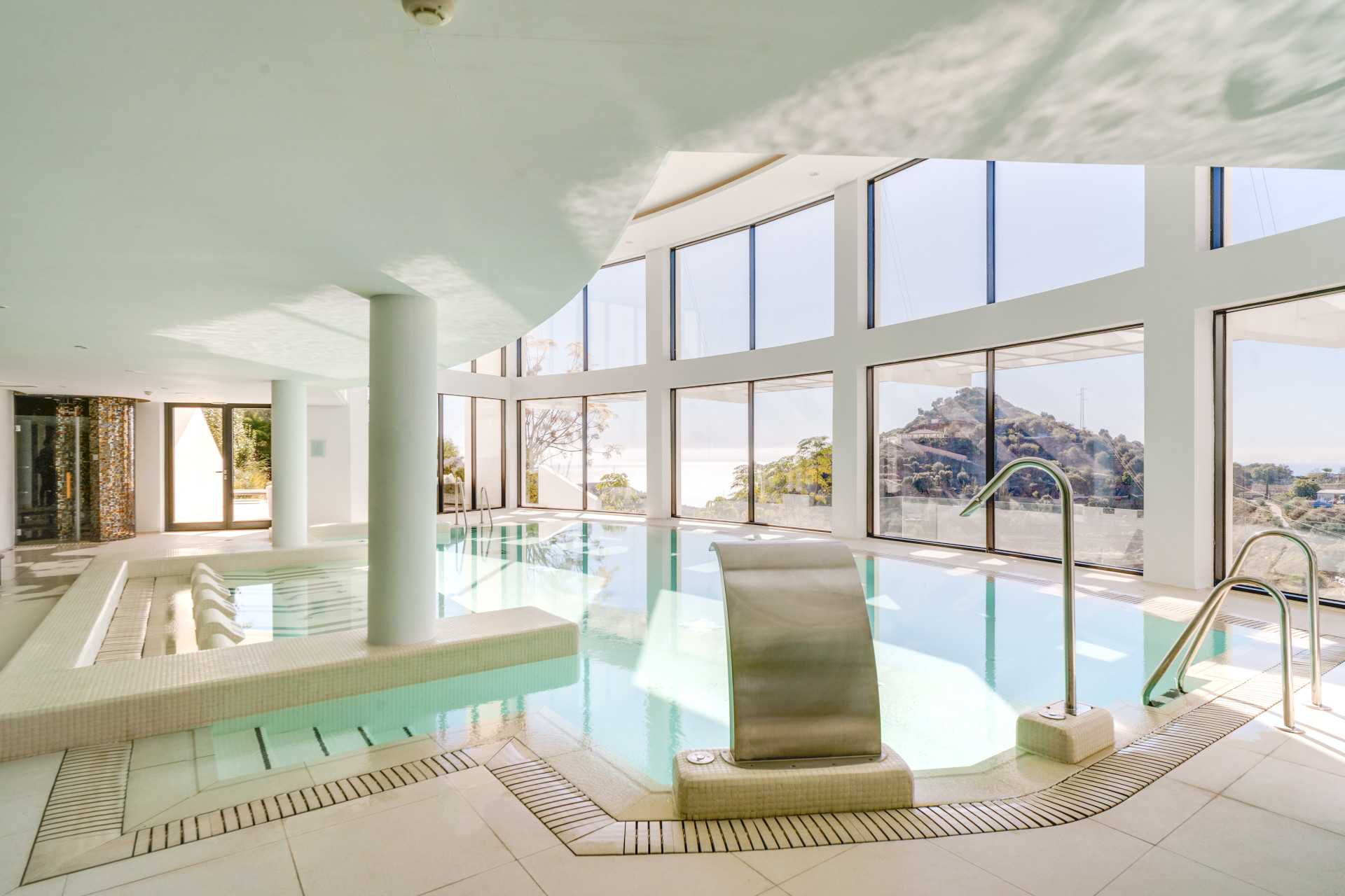 Beautiful two bedroom, south east facing apartment located in the exclusive Urbanisation Palo Alto · Photo 11