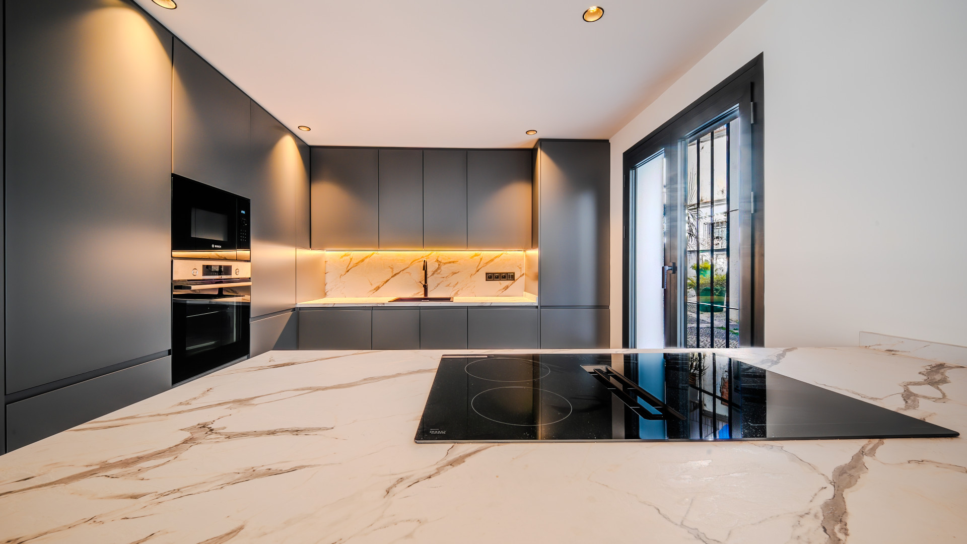 Unique Designer Home with 5m Ceilings and Rooftop Terrace in Estepona · Photo 8