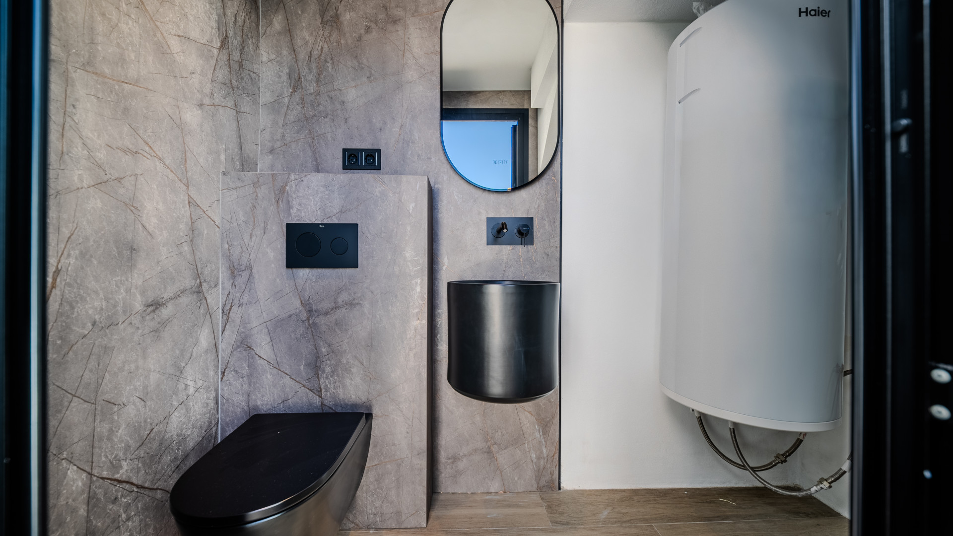 Unique Designer Home with 5m Ceilings and Rooftop Terrace in Estepona · Photo 40