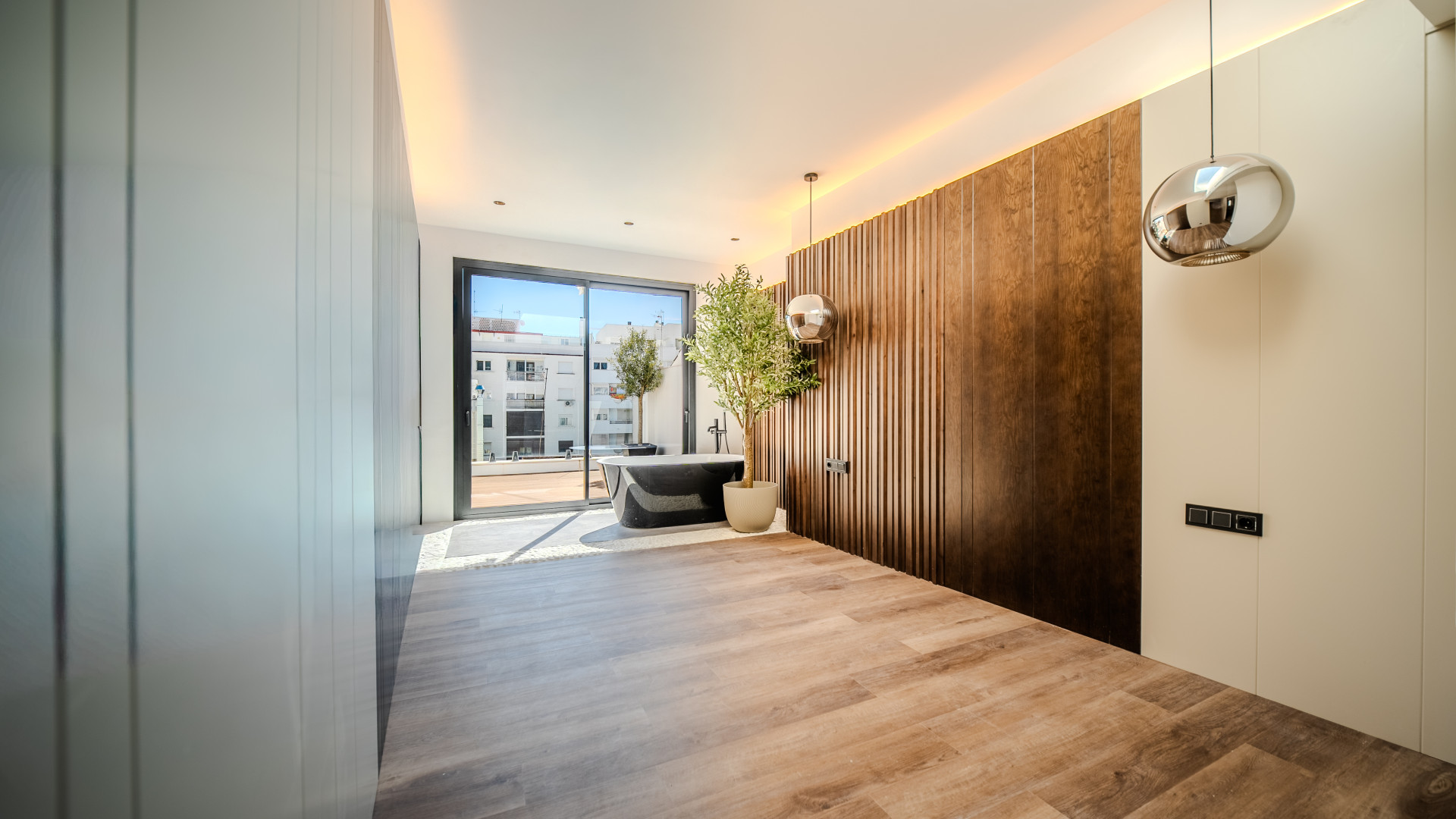 Unique Designer Home with 5m Ceilings and Rooftop Terrace in Estepona · Photo 16