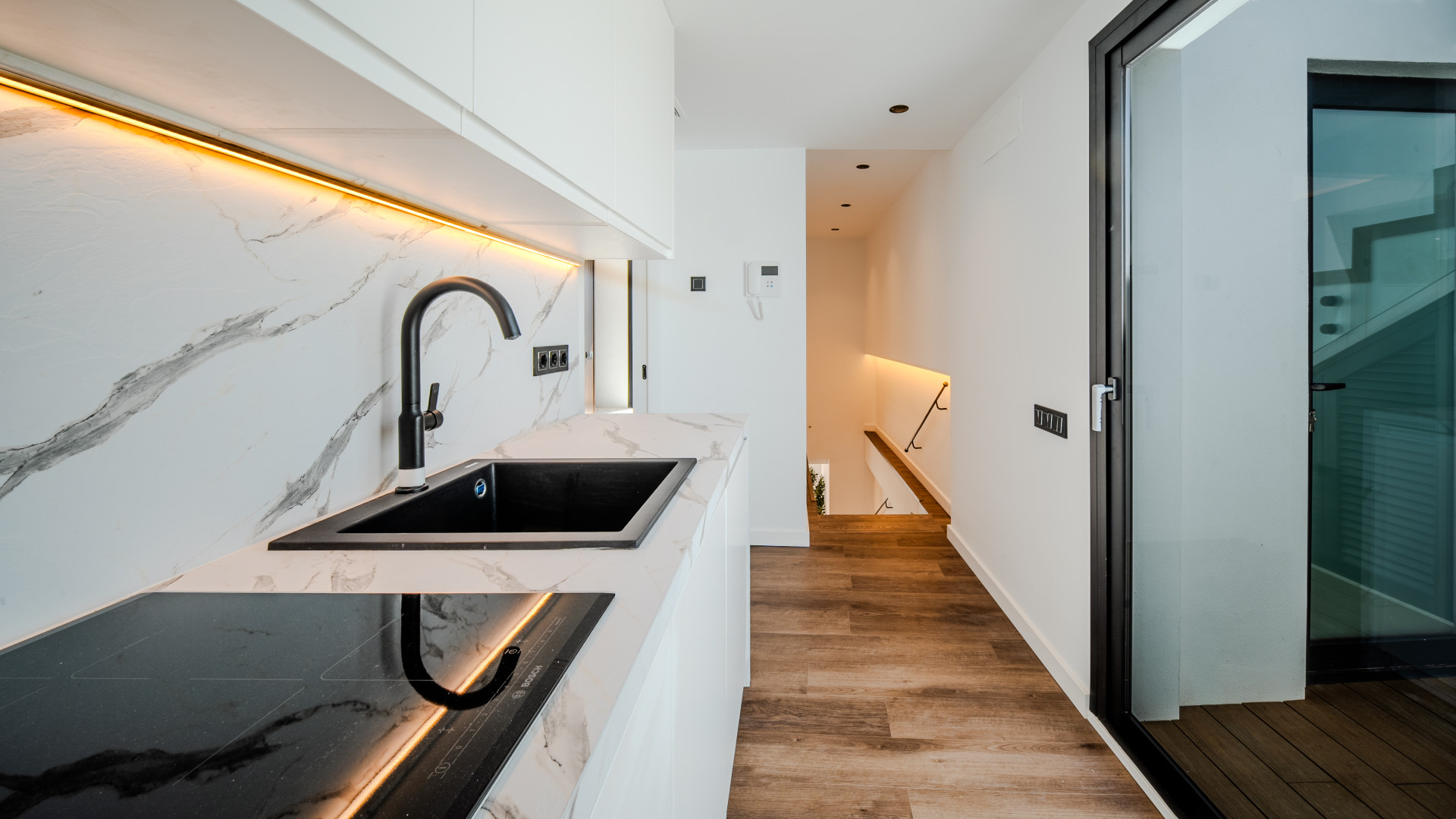Unique Designer Home with 5m Ceilings and Rooftop Terrace in Estepona · Photo 35