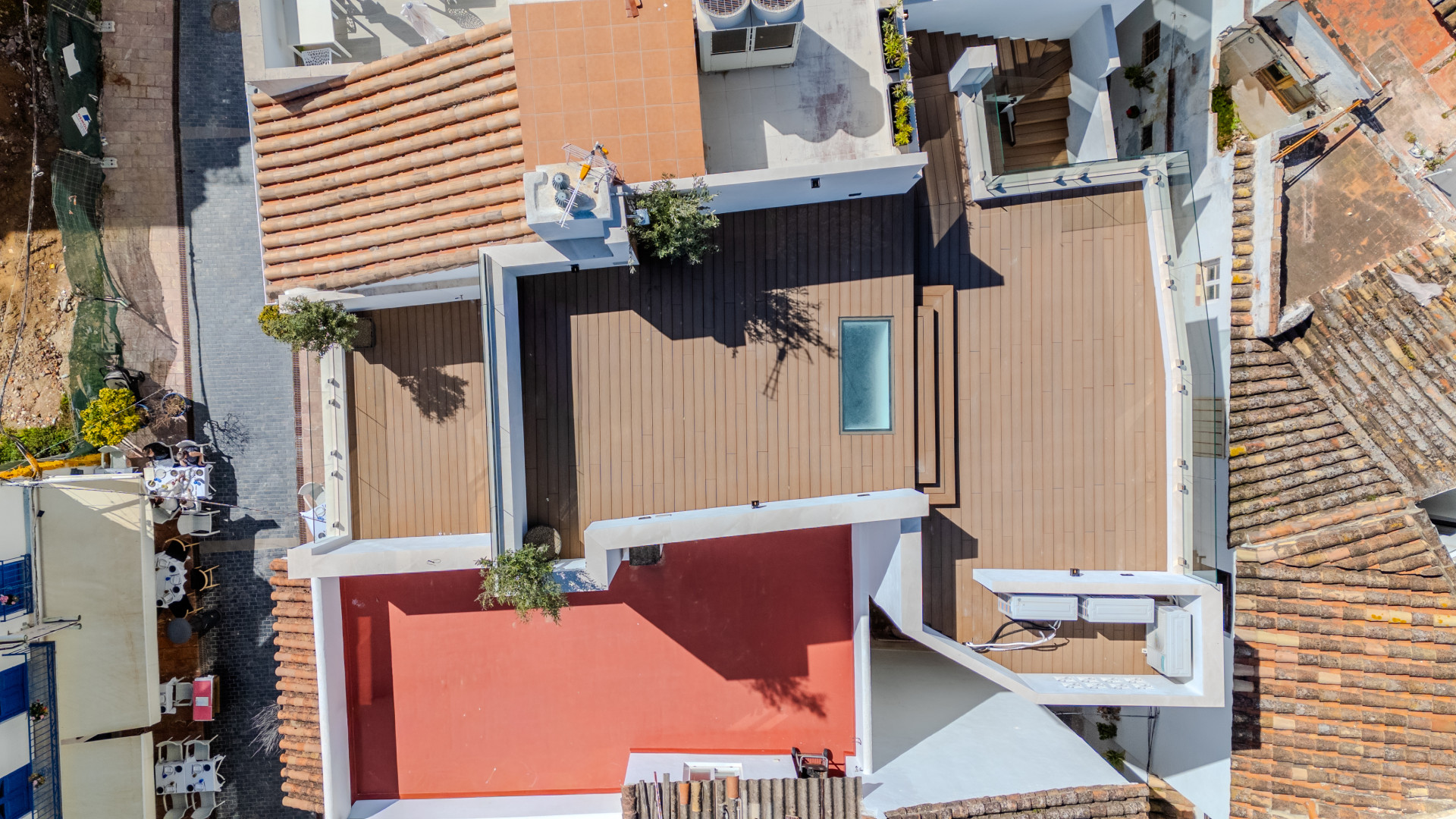 Unique Designer Home with 5m Ceilings and Rooftop Terrace in Estepona · Photo 49