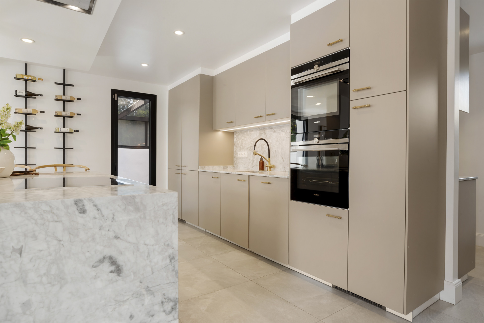 Modern Luxury Villa in Parcelas Del Golf · Photo 11