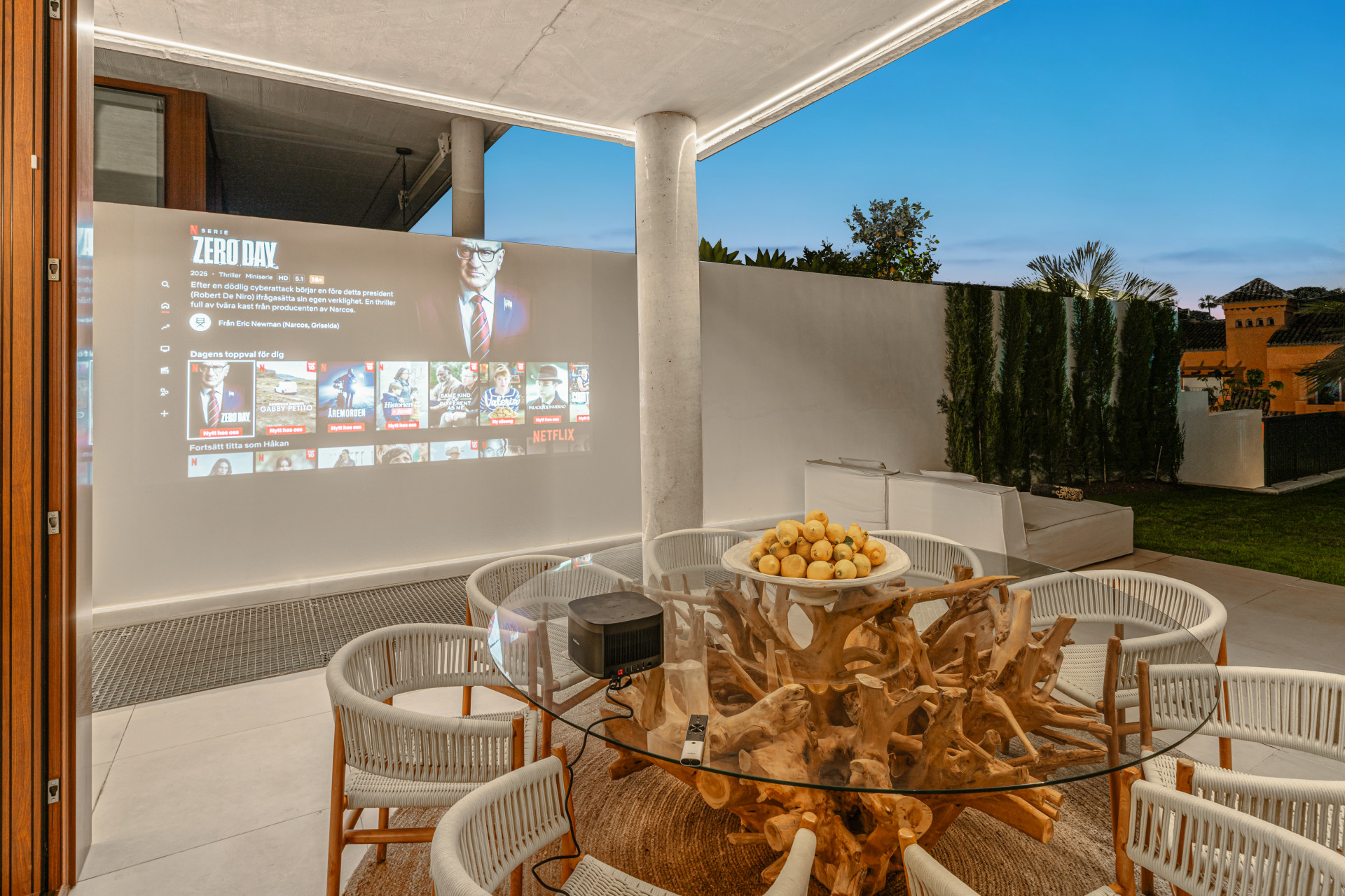 EXCLUSIVE VILLA WITH PRIVATE POOL, JACUZZI & OUTDOOR CINEMA ON MARBELLA’S GOLDEN MILE · Photo 27