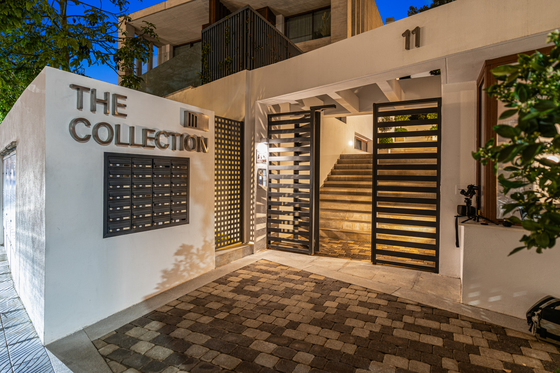EXCLUSIVE VILLA WITH PRIVATE POOL, JACUZZI & OUTDOOR CINEMA ON MARBELLA’S GOLDEN MILE · Photo 40