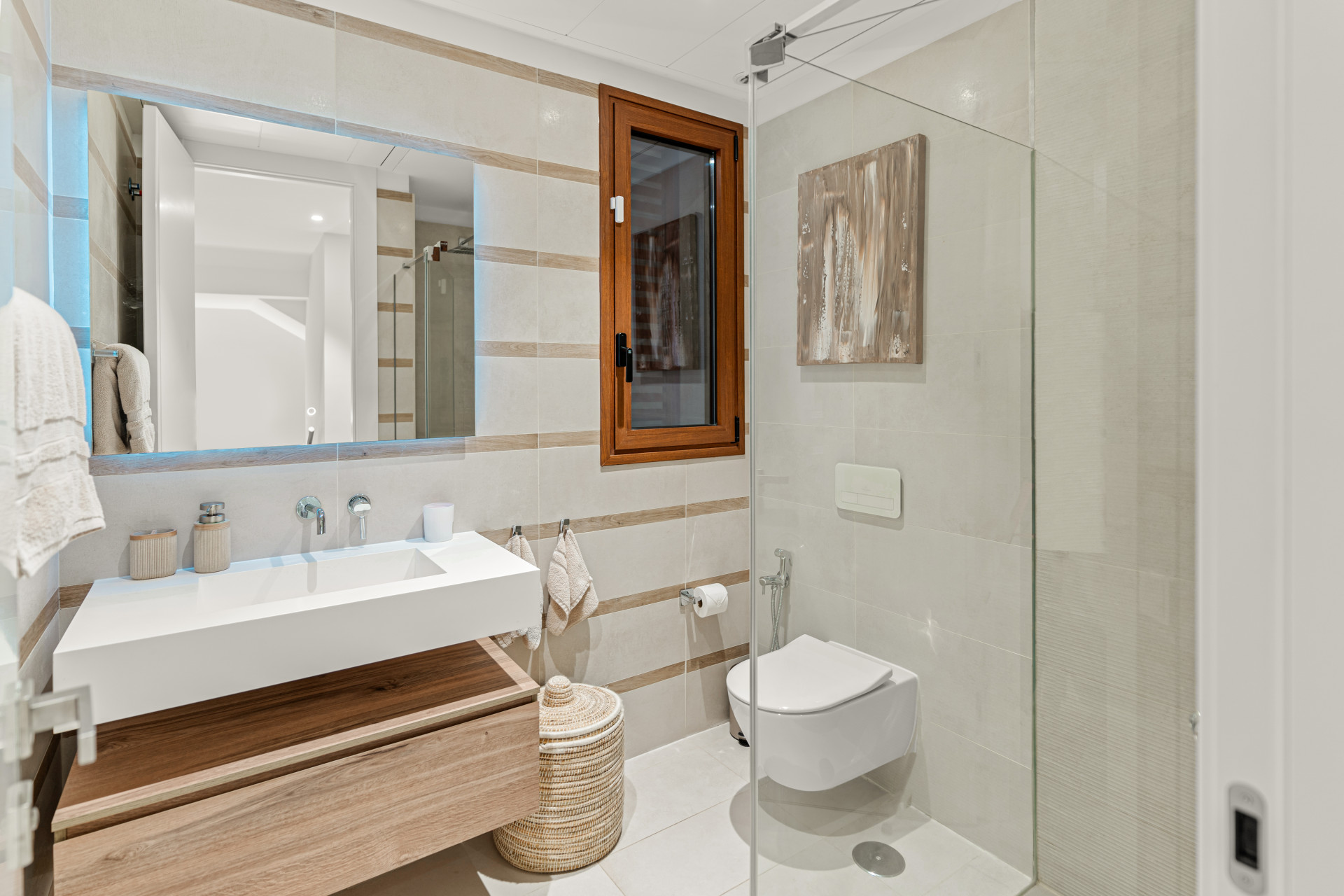 EXCLUSIVE VILLA WITH PRIVATE POOL, JACUZZI & OUTDOOR CINEMA ON MARBELLA’S GOLDEN MILE · Photo 20