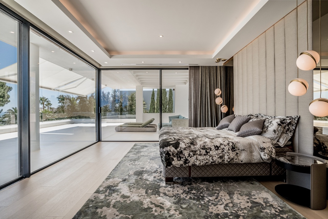 Masterpiece with Magical Sea Views in Marbella’s Prestigious Golden Mile · Photo 25