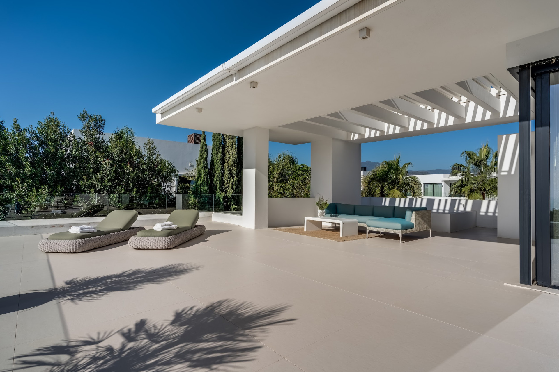 Masterpiece with Magical Sea Views in Marbella’s Prestigious Golden Mile · Photo 32