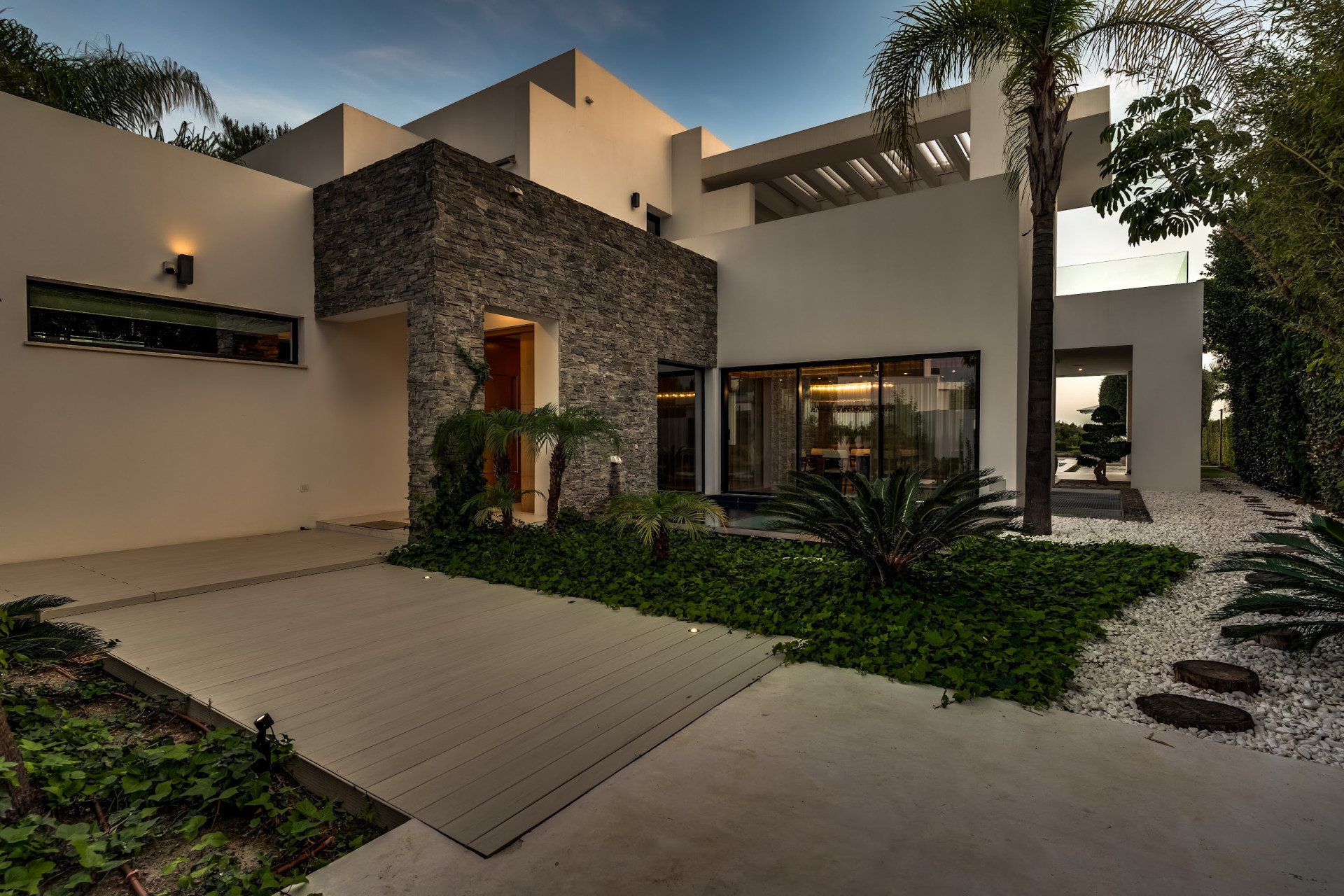 Masterpiece with Magical Sea Views in Marbella’s Prestigious Golden Mile · Photo 52