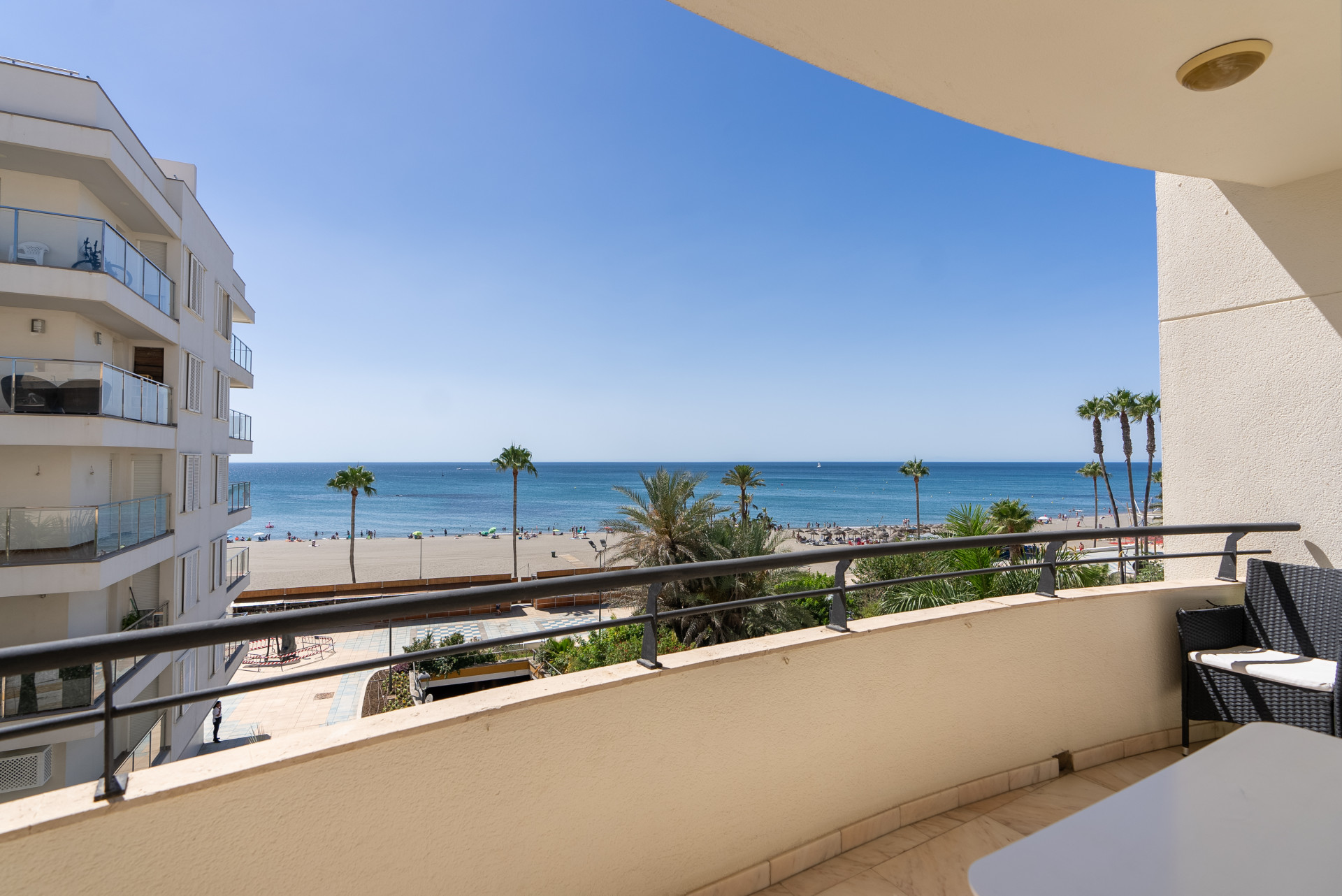 Apartment with sea views on Avenida España, Estepona · Photo 10