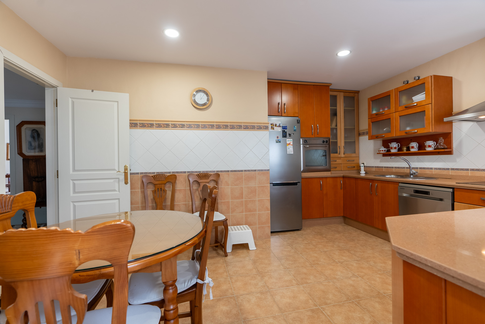 Apartment with sea views on Avenida España, Estepona · Photo 13