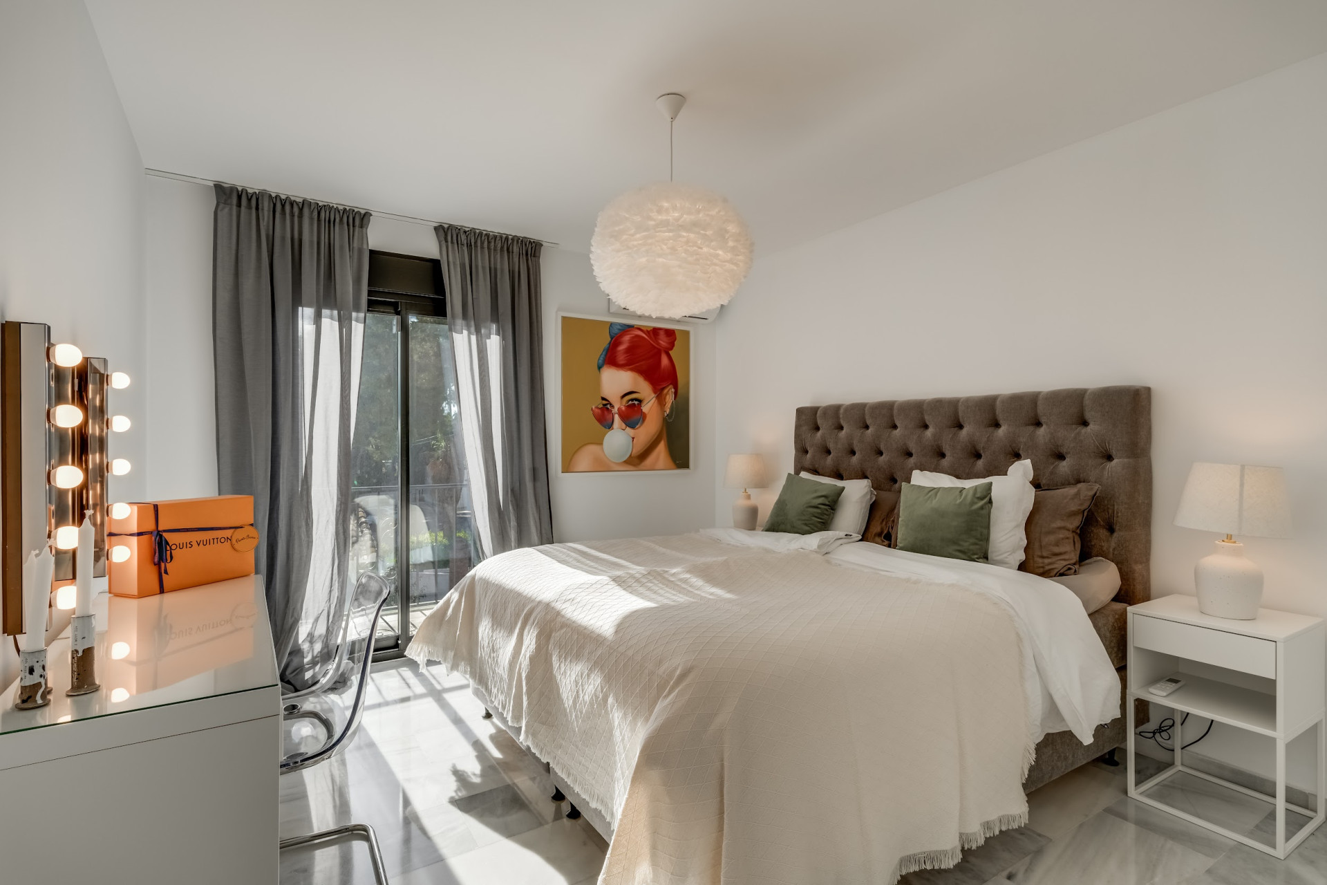 Luxury villa close to amenities · Photo 27