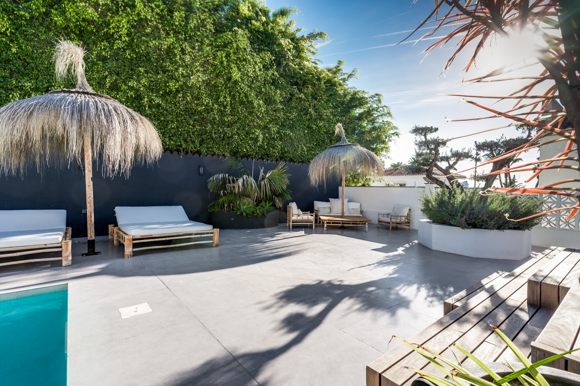 Luxury villa close to amenities · Photo 9
