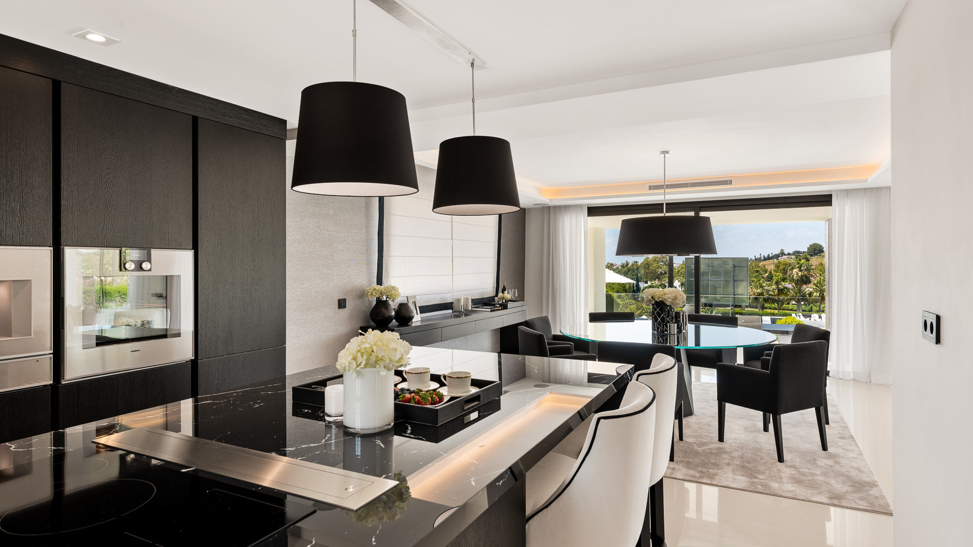 Exceptional villa front line to Los Naranjos Golf · Photo 8