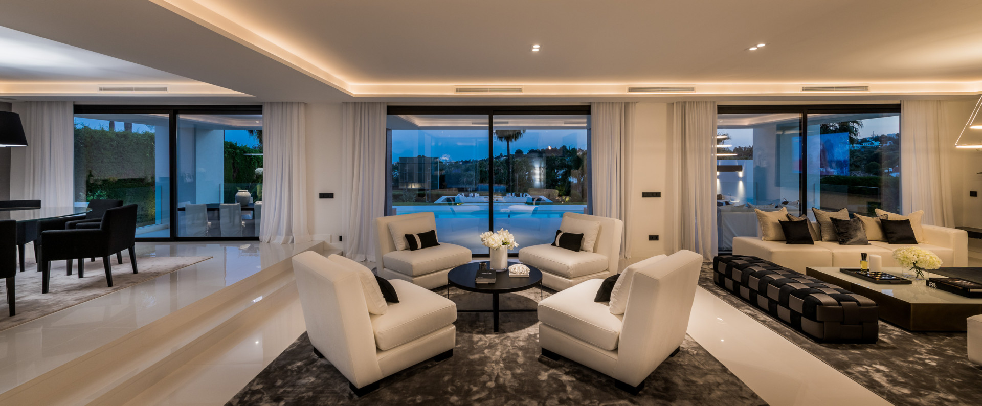 Exceptional villa front line to Los Naranjos Golf · Photo 33