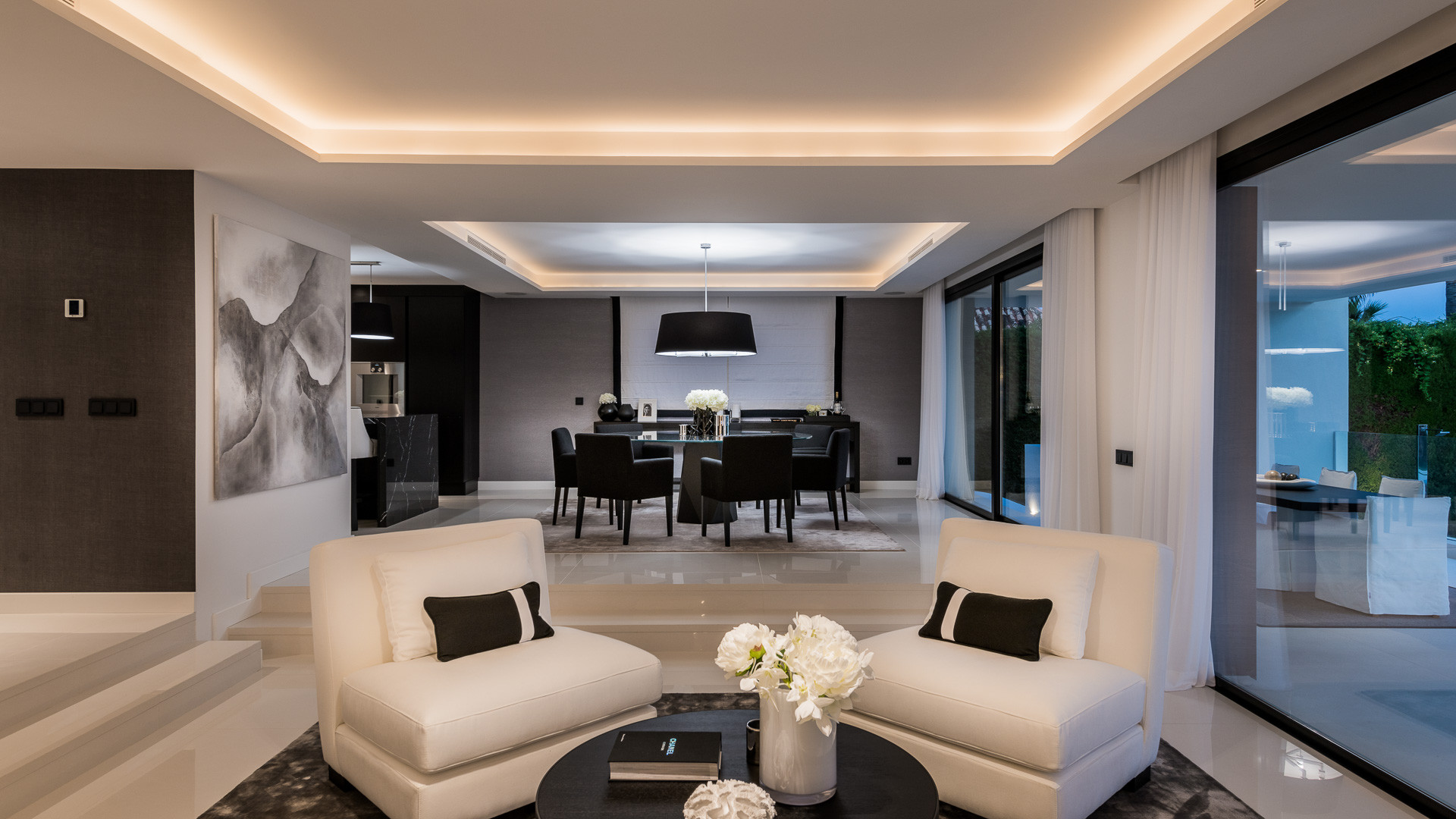 Exceptional villa front line to Los Naranjos Golf · Photo 53