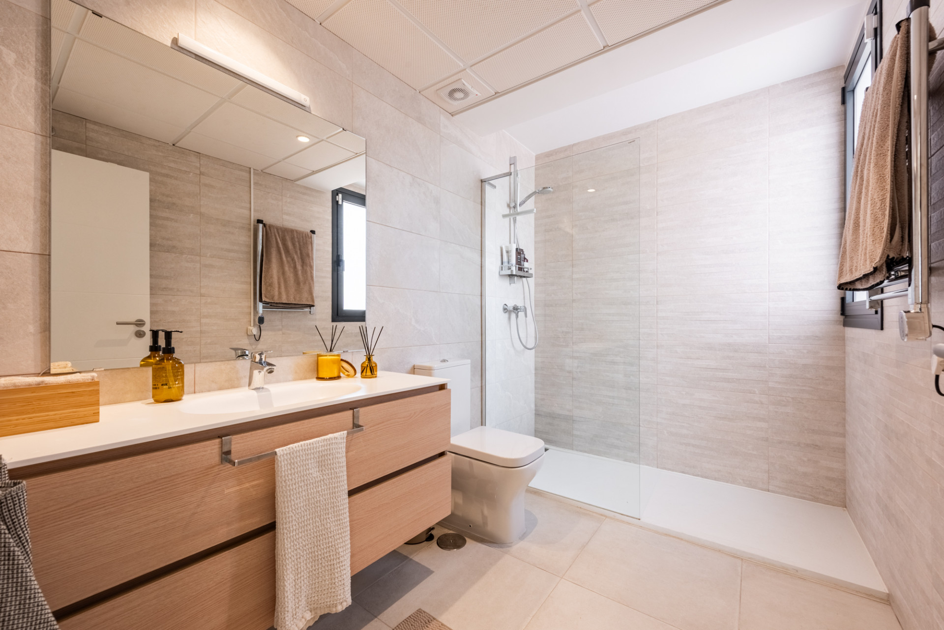 Stylowy i jasny dwupoziomowy penthouse w Cortijo del Golf na New Golden Mile · Zdjęcie 22