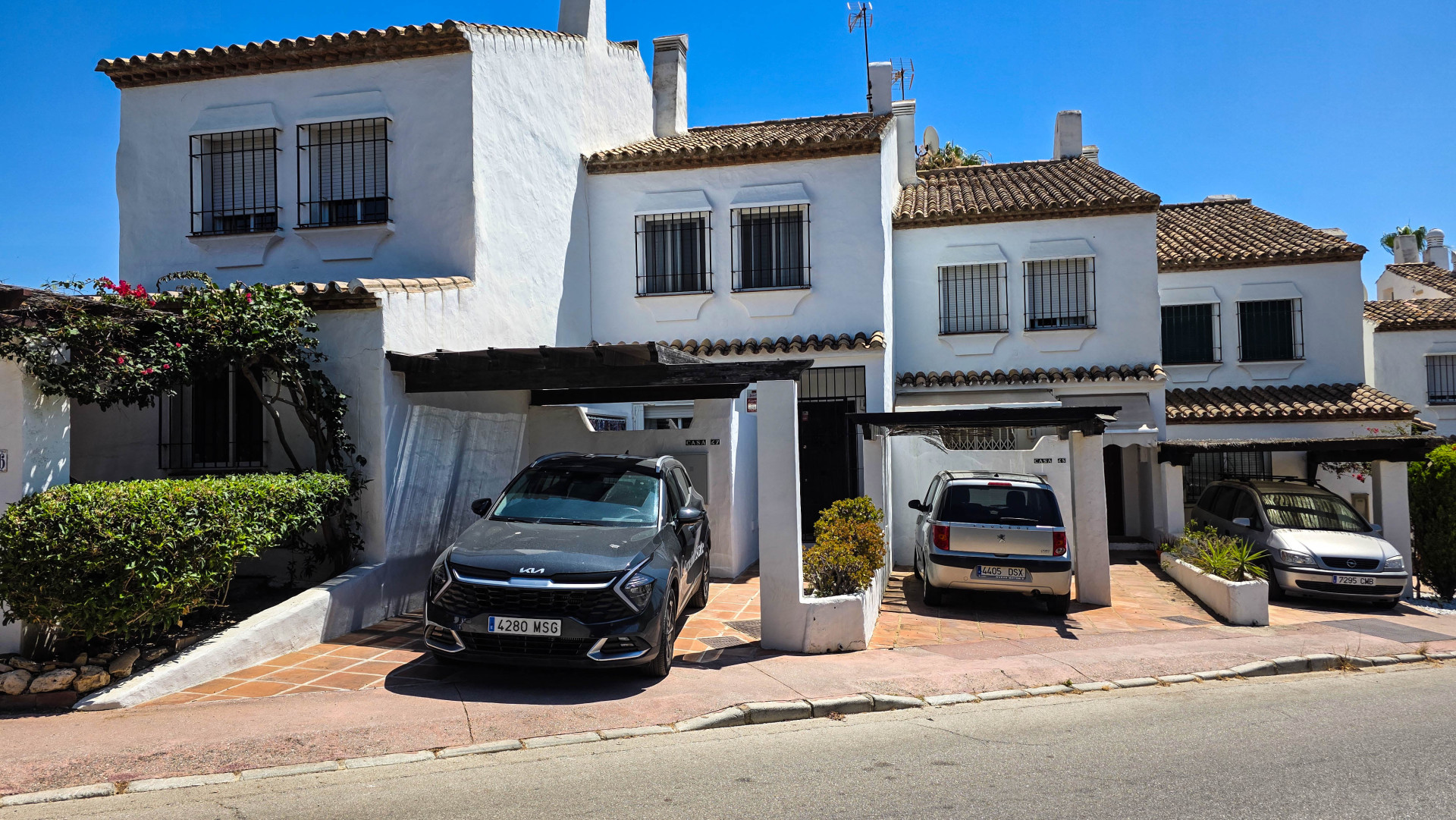 Townhouse with Breathtaking Panoramic Sea and Mountain Views in Las Brisas, La Duquesa · Photo 10