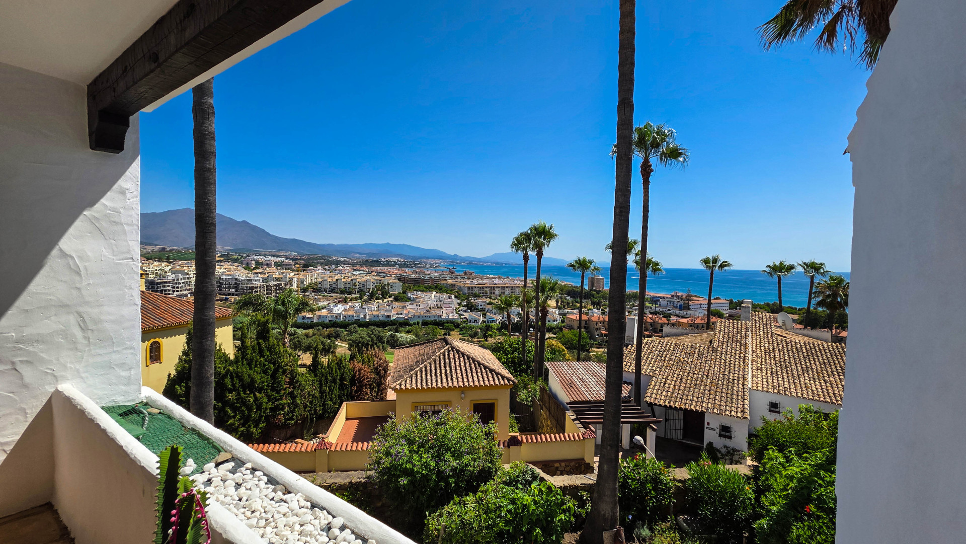Townhouse with Breathtaking Panoramic Sea and Mountain Views in Las Brisas, La Duquesa · Photo 22