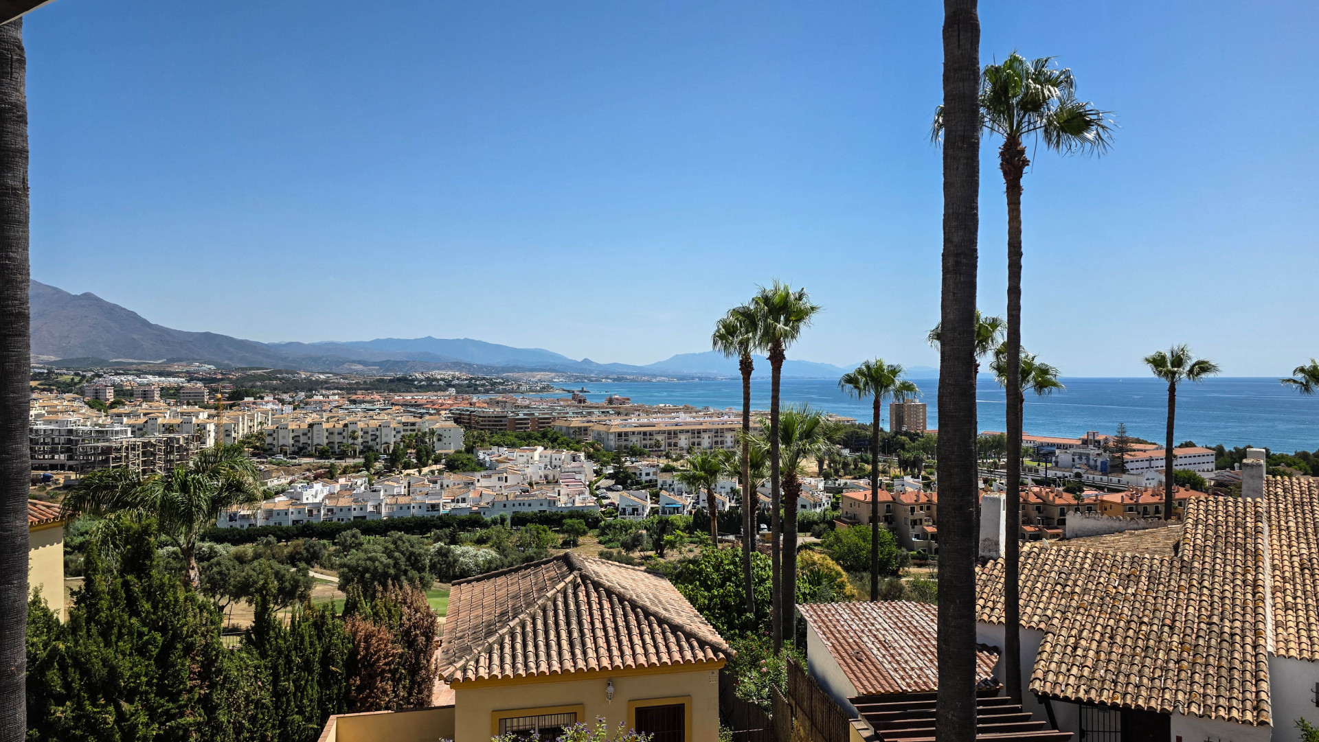 Townhouse with Breathtaking Panoramic Sea and Mountain Views in Las Brisas, La Duquesa · Photo 23