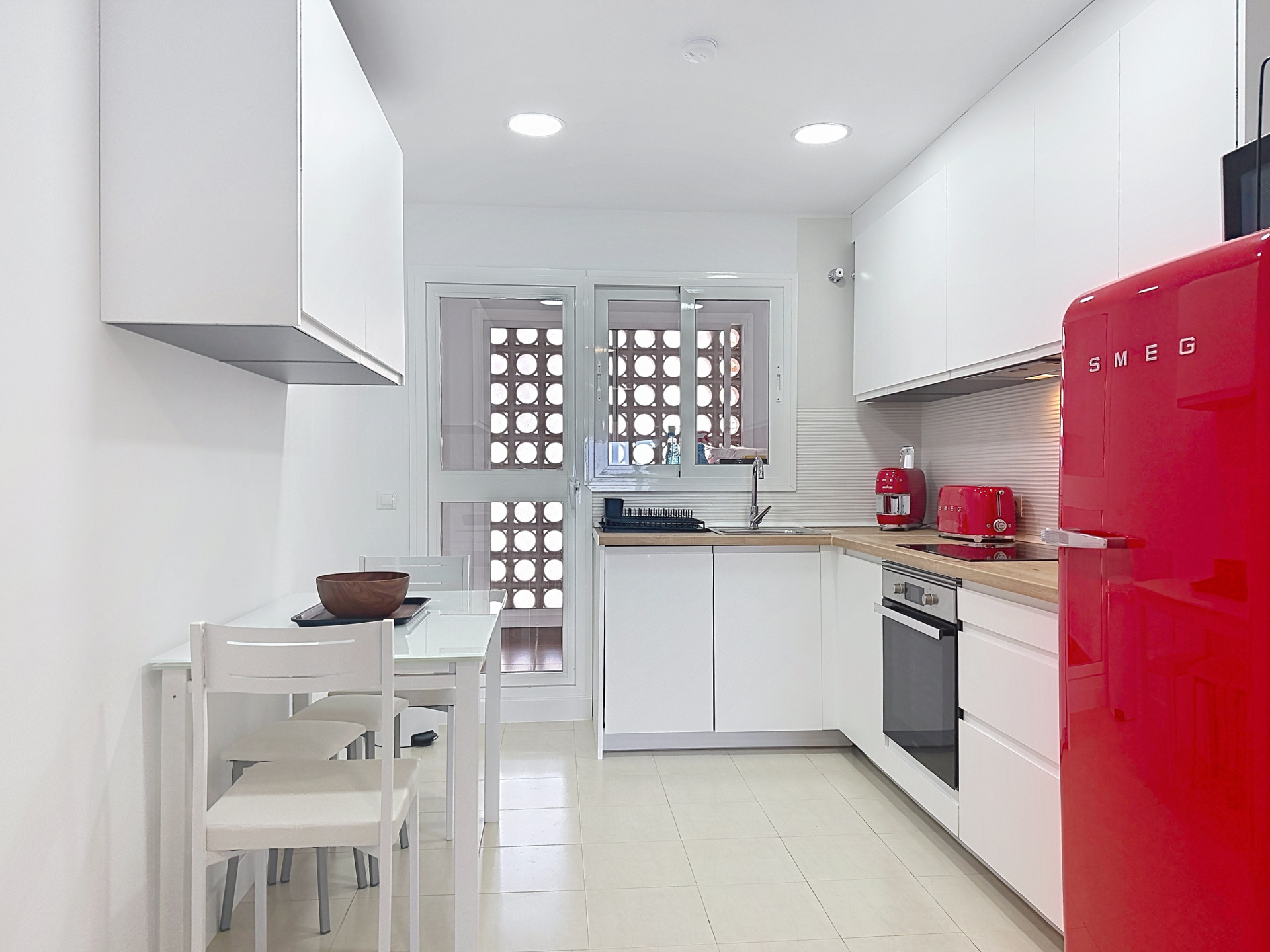 Bright Apartment with Terrace and Panoramic Sea Views · Photo 15