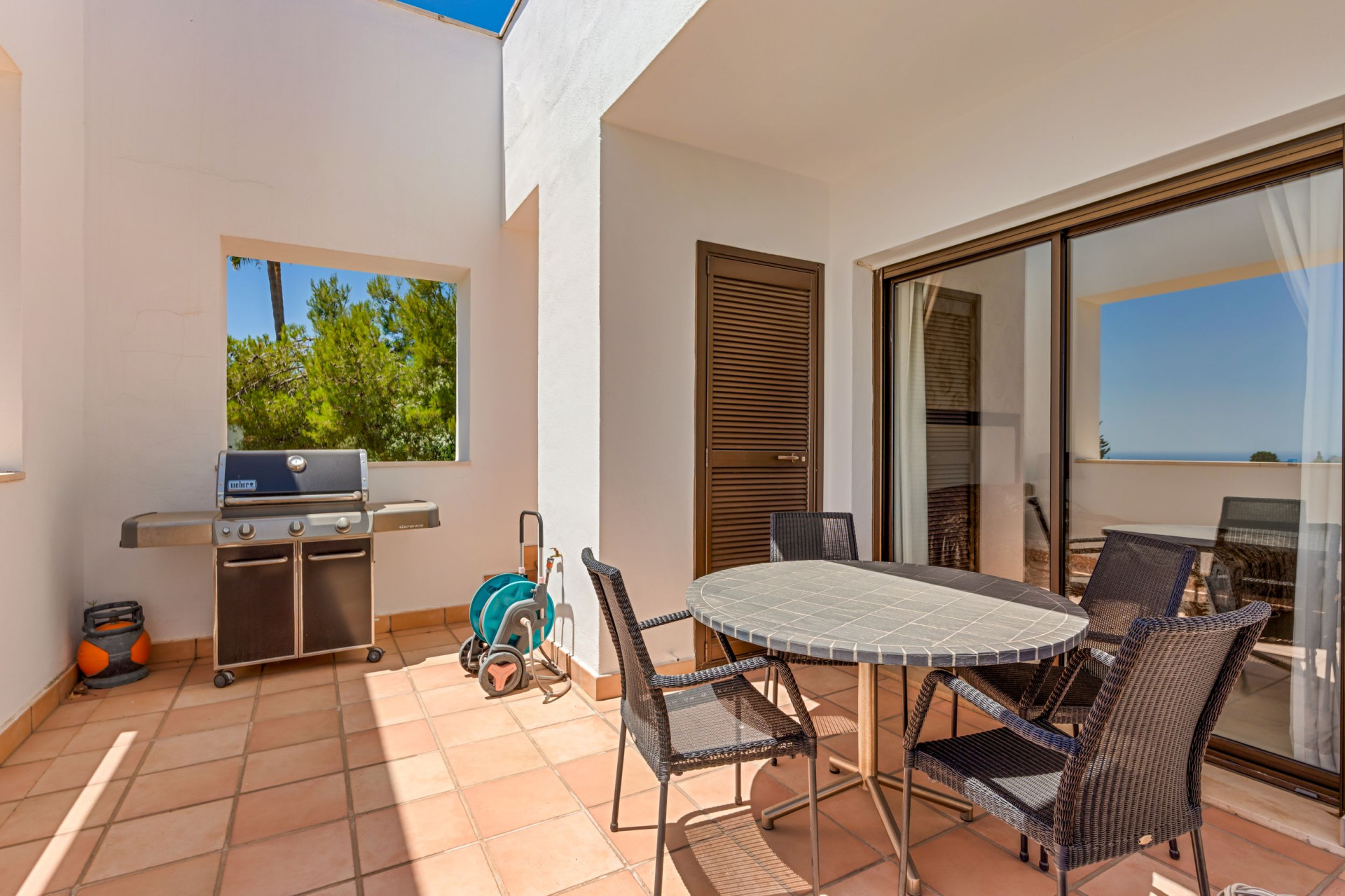 South-facing duplex penthouse in La Quinta Suites with panoramic sea and mountain views · Photo 9