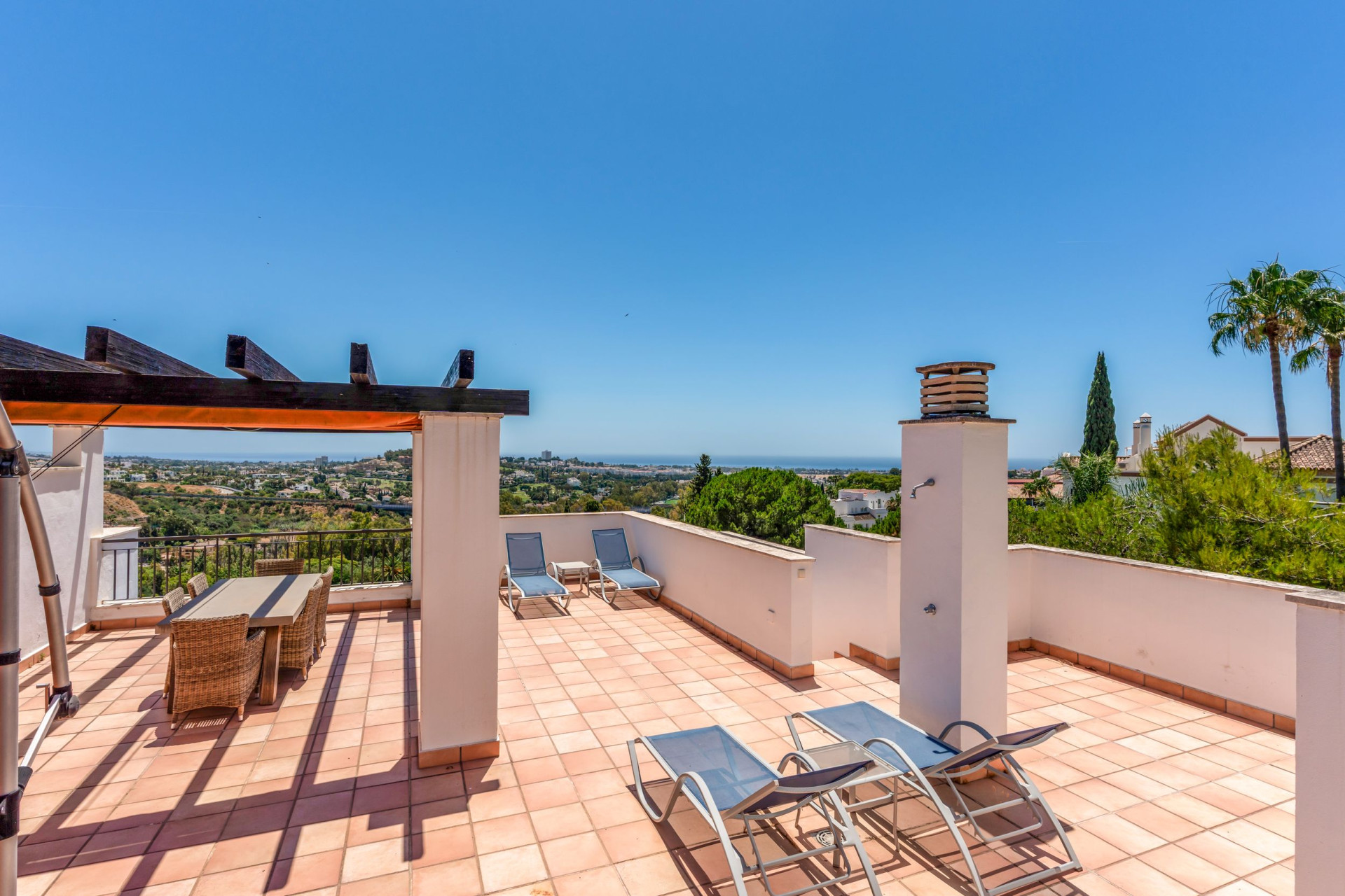 South-facing duplex penthouse in La Quinta Suites with panoramic sea and mountain views · Photo 20