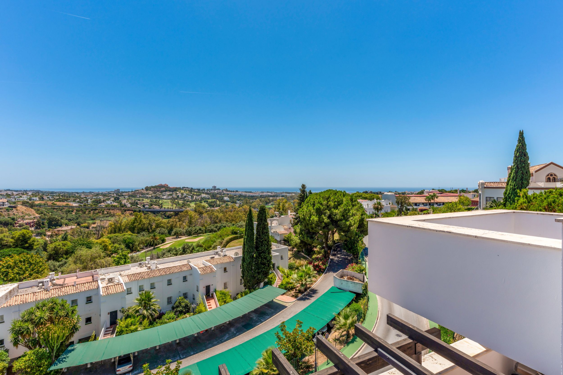 South-facing duplex penthouse in La Quinta Suites with panoramic sea and mountain views · Photo 24