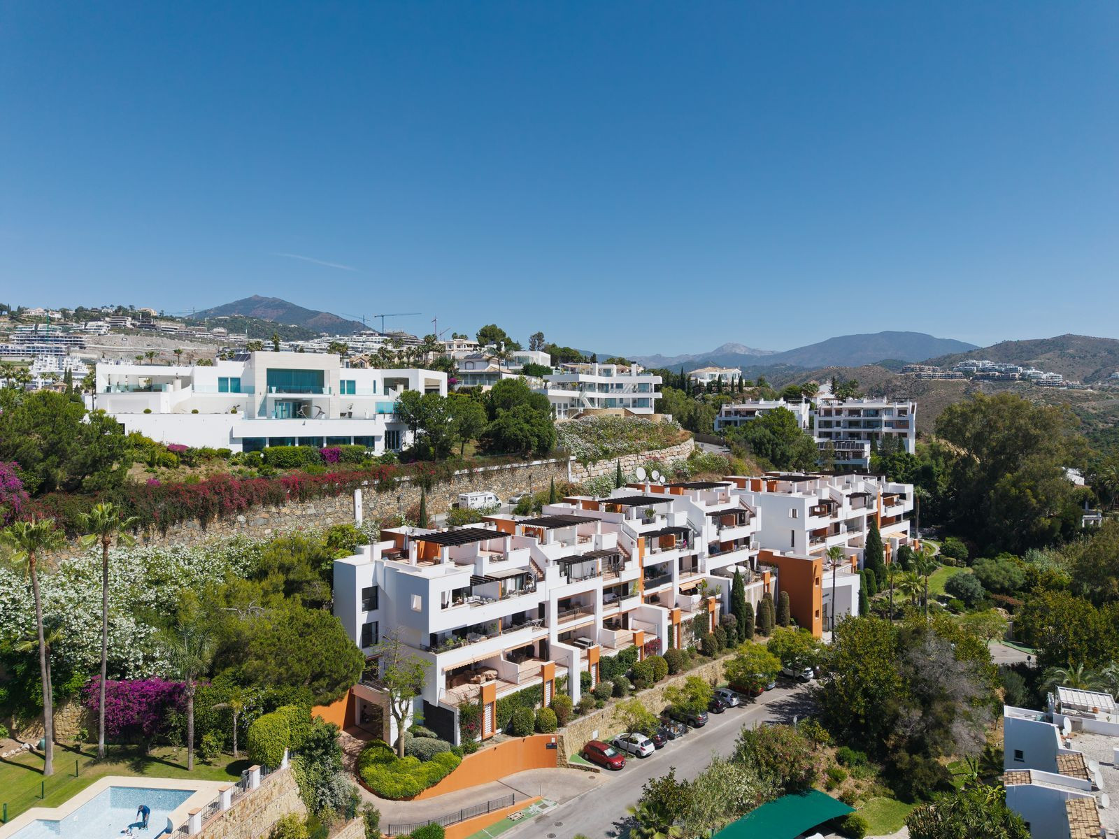South-facing duplex penthouse in La Quinta Suites with panoramic sea and mountain views · Photo 21