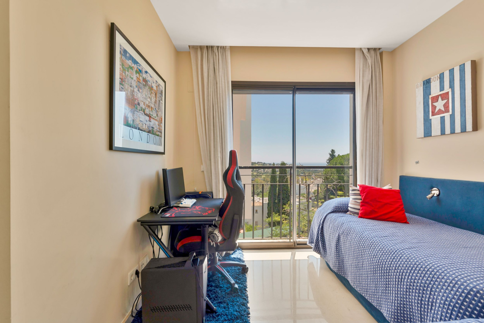 South-facing duplex penthouse in La Quinta Suites with panoramic sea and mountain views · Photo 16