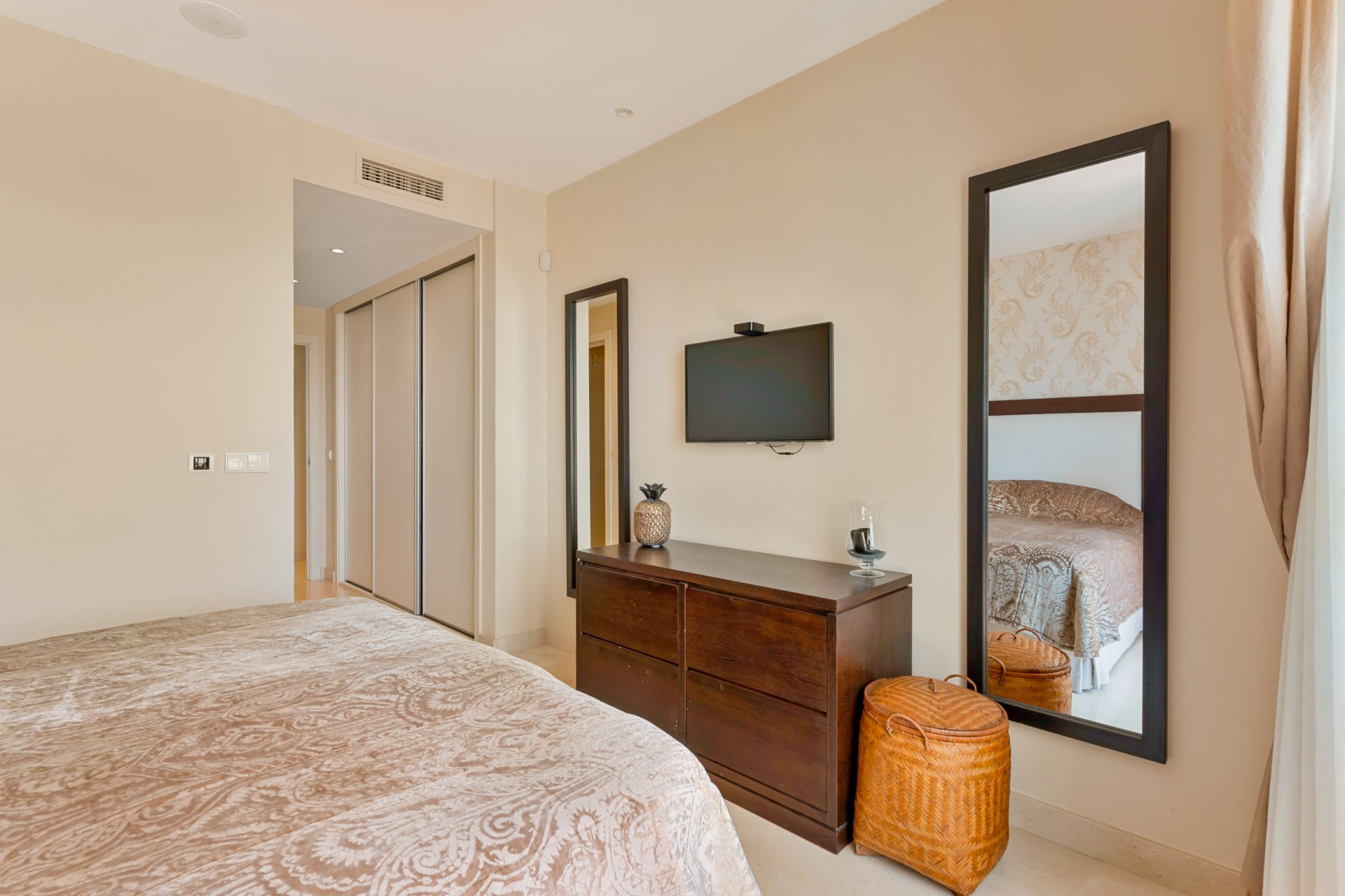South-facing duplex penthouse in La Quinta Suites with panoramic sea and mountain views · Photo 13