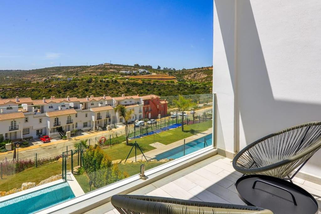 Semi-Detached Villa with Panoramic Sea and Gibraltar Views on the Costa del Sol · Photo 50