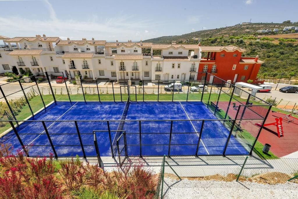 Semi-Detached Villa with Panoramic Sea and Gibraltar Views on the Costa del Sol · Photo 35