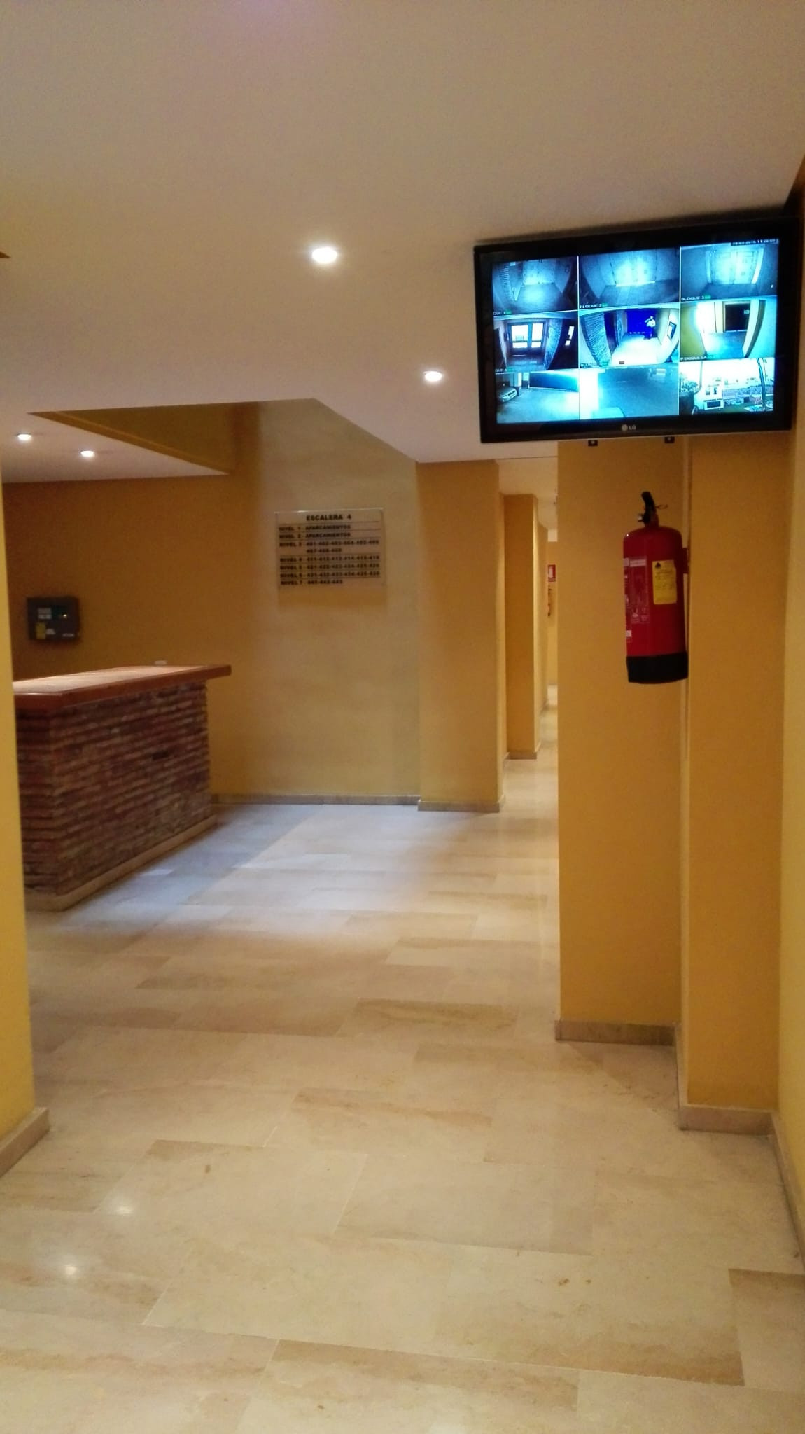 Beachfront Apartment with Tourist Licence in Puerto de la Duquesa · Photo 21