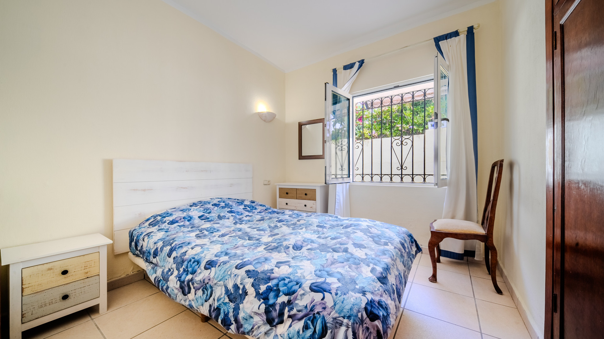 Beachfront house in Jardin Tropical, Manilva, just 100 metres from the sea!!! · Photo 17