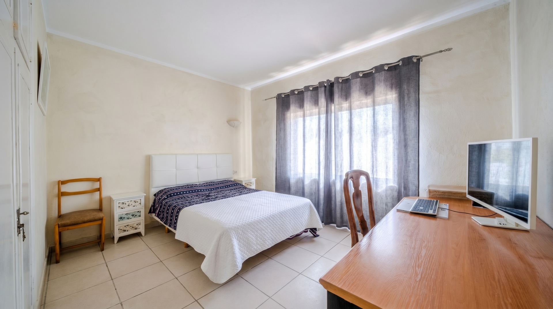 Beachfront house in Jardin Tropical, Manilva, just 100 metres from the sea!!! · Photo 15