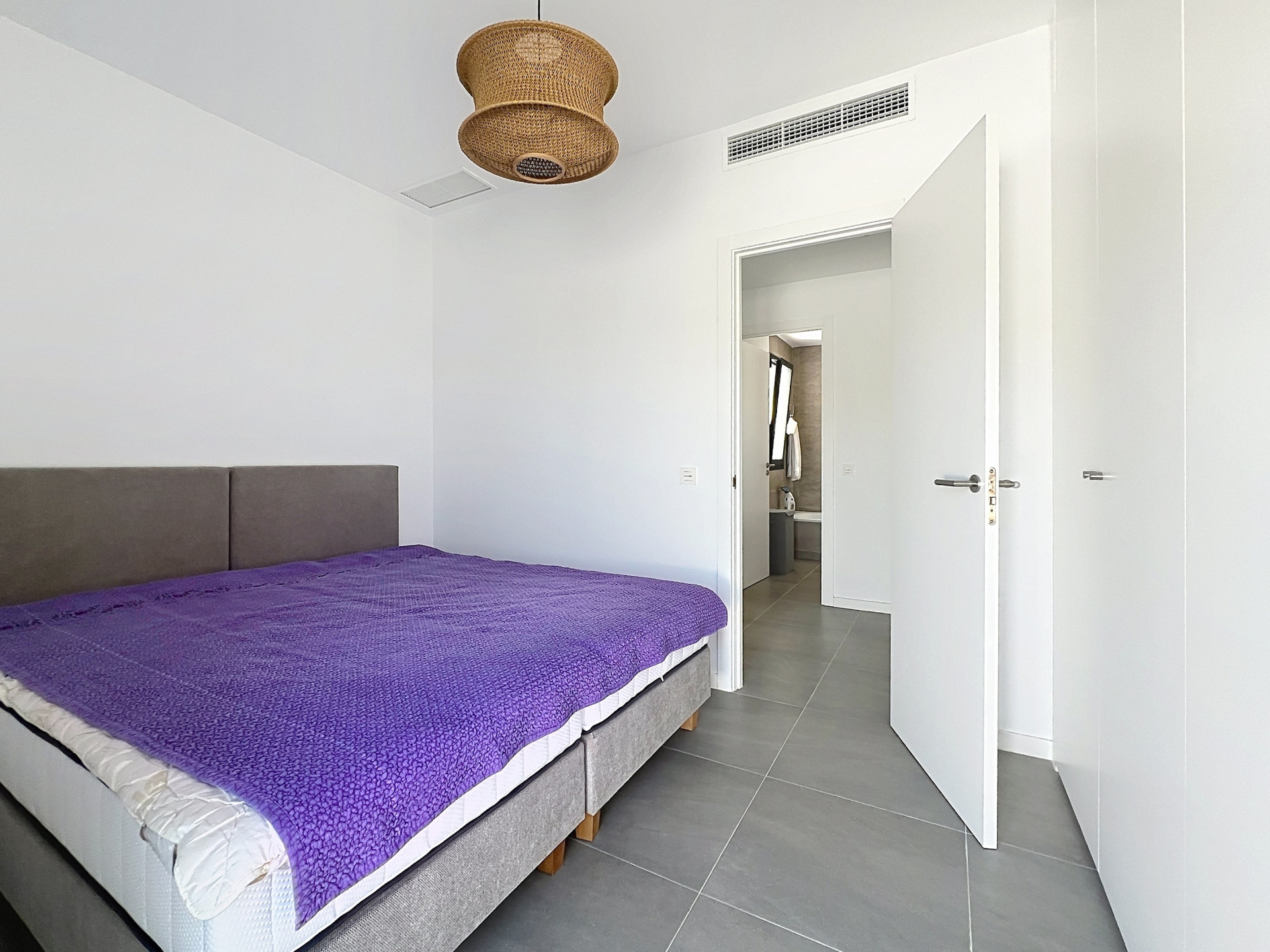 Exclusive Townhouse with Panoramic Sea, Gibraltar and Africa Views Near Sotogrande · Photo 14