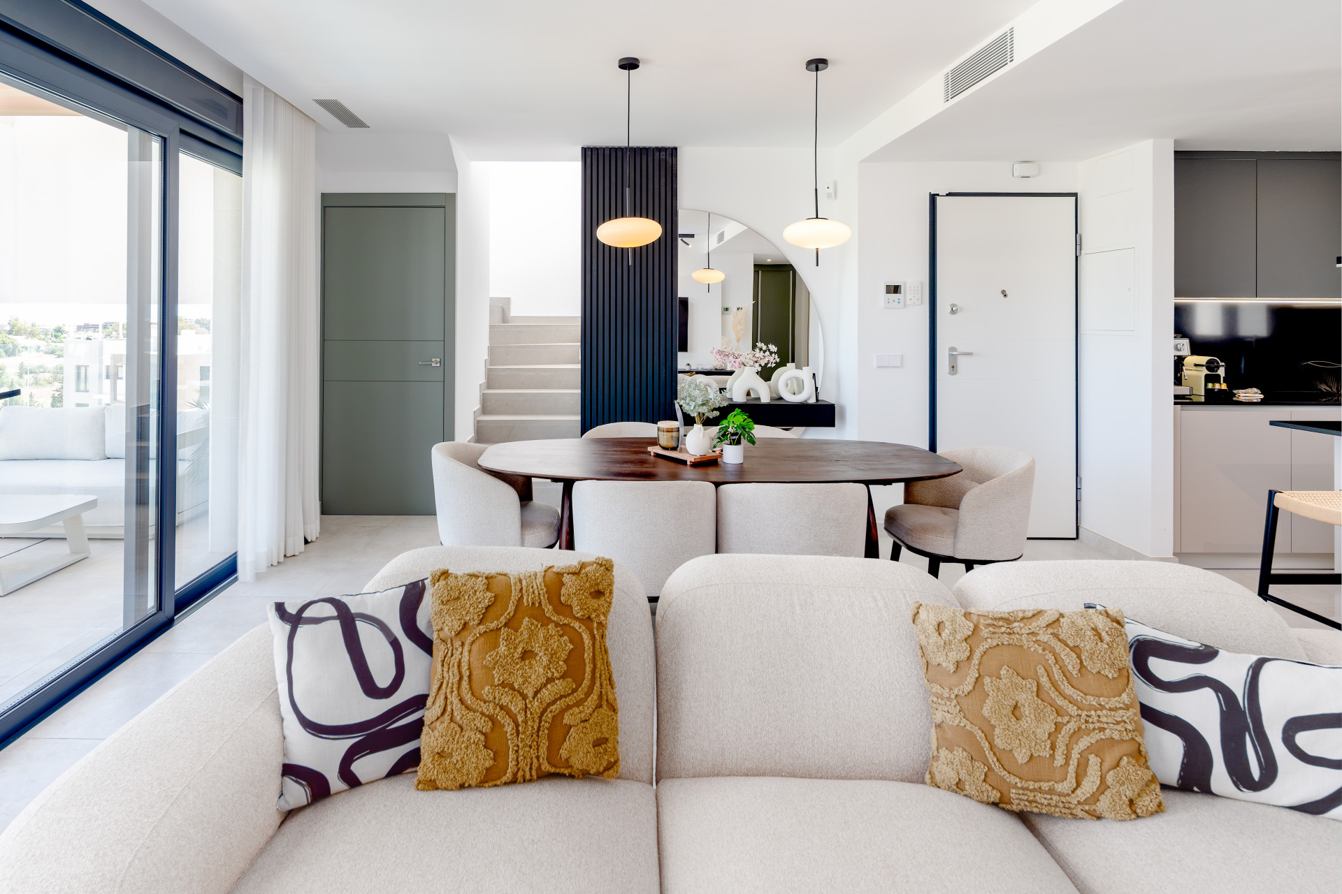 Luxury Duplex Penthouse with Private Rooftop on the New Golden Mile · Photo 9