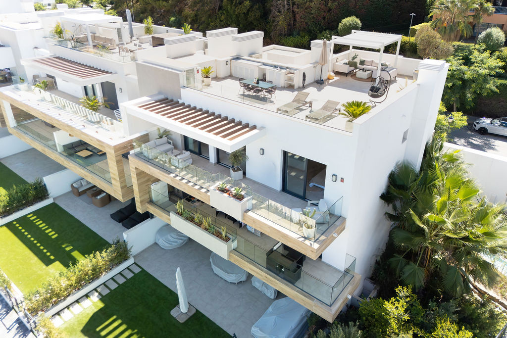 Luxury Duplex Penthouse with Private Rooftop on the New Golden Mile · Photo 2