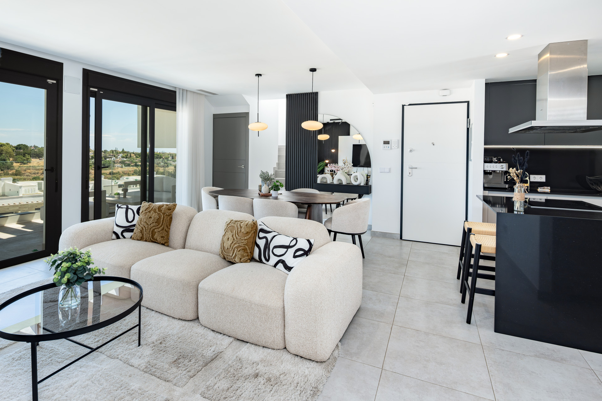 Luxury Duplex Penthouse with Private Rooftop on the New Golden Mile · Photo 8