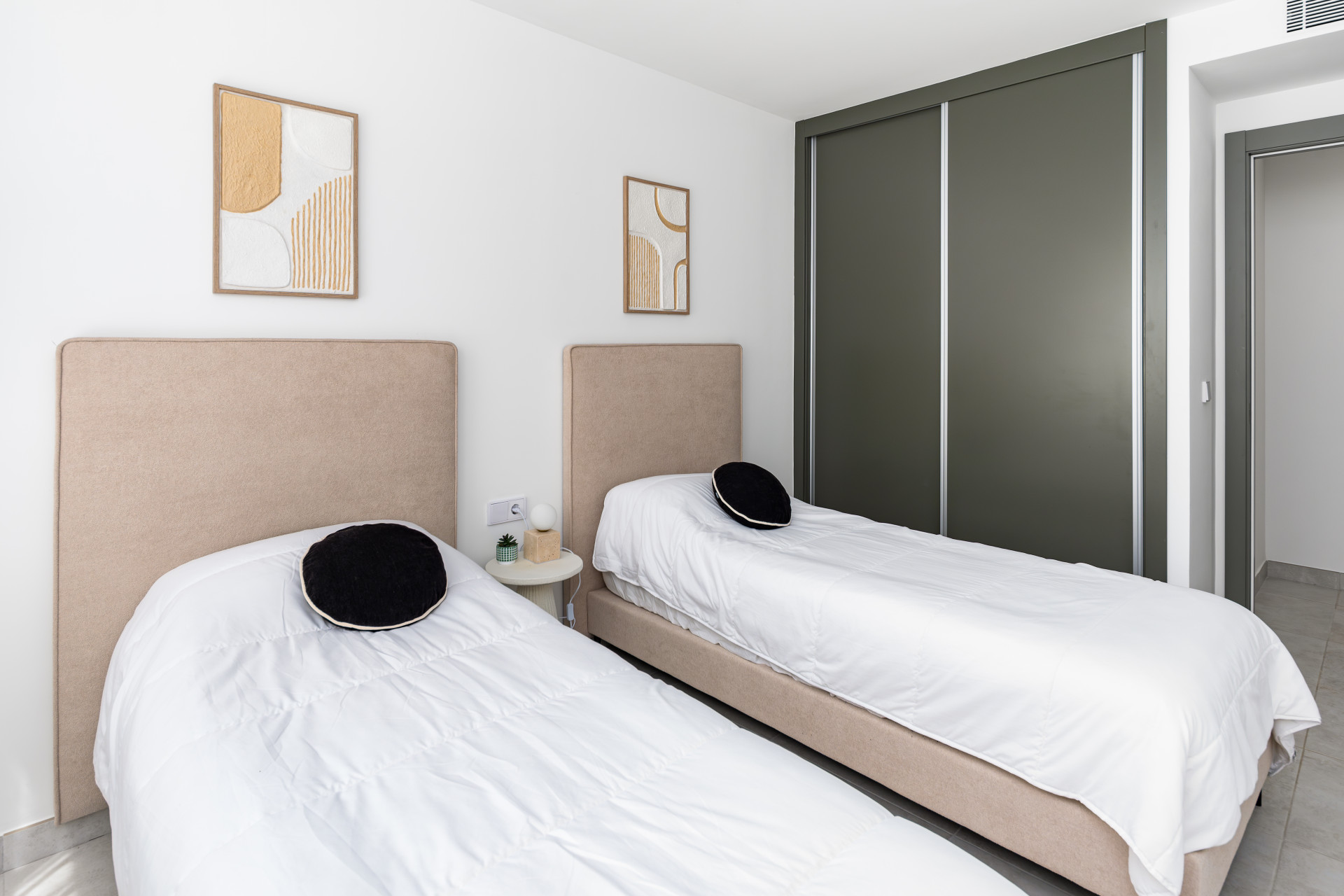 Luxury Duplex Penthouse with Private Rooftop on the New Golden Mile · Photo 23